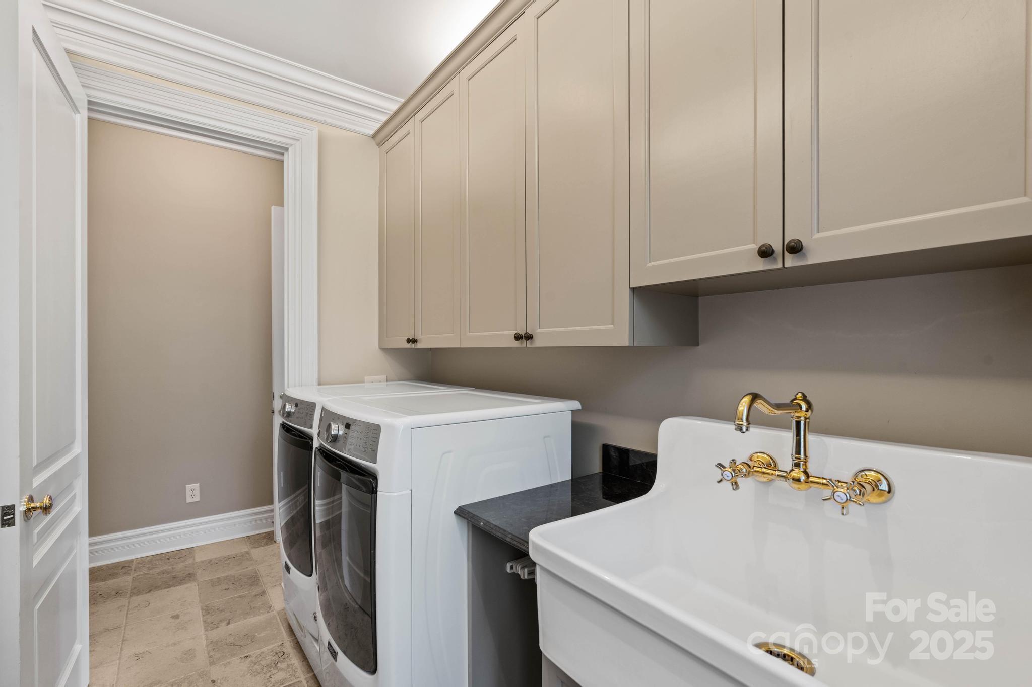 1676 Valle Cay Drive