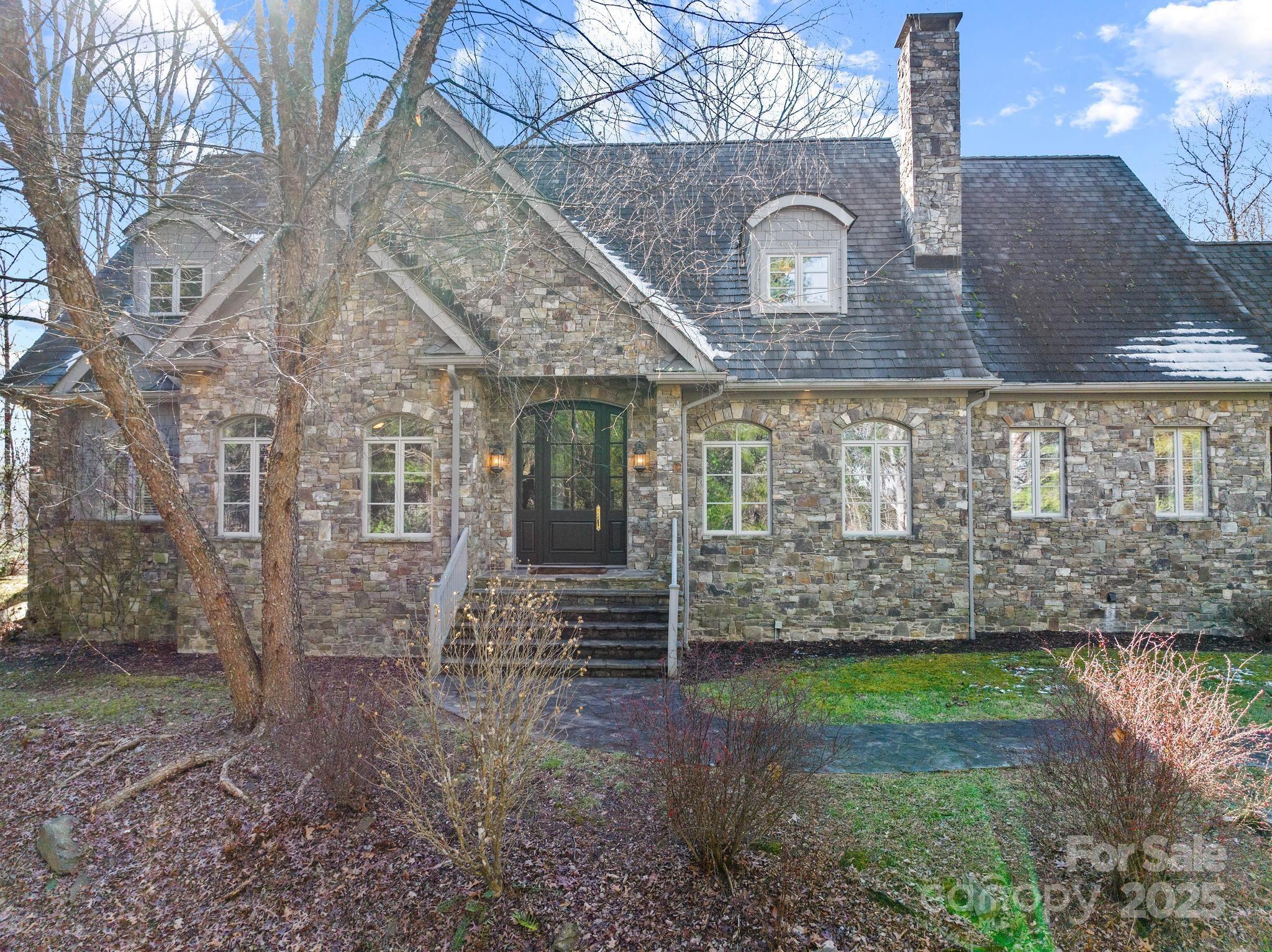 1676 Valle Cay Drive