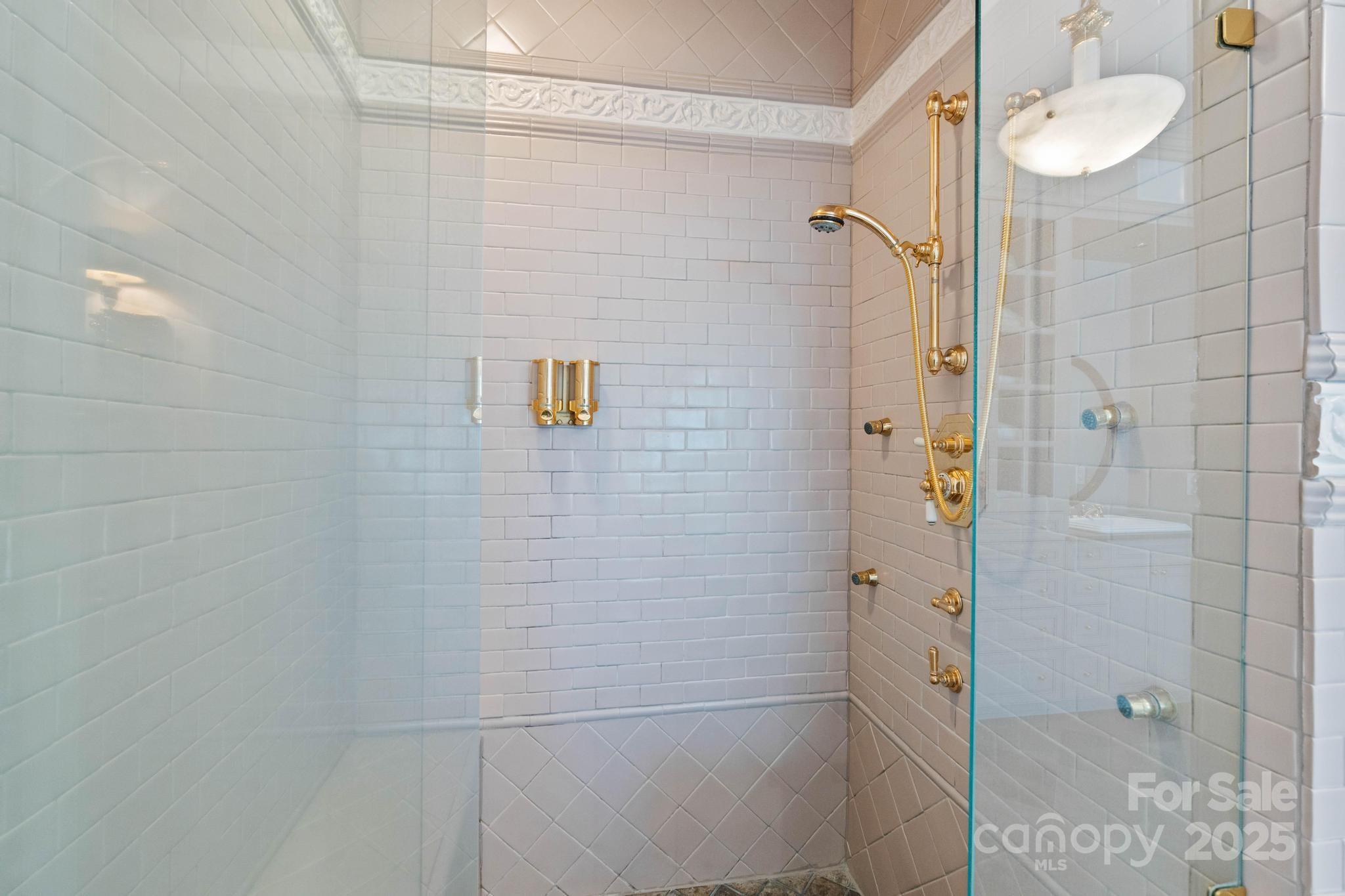 1676 Valle Cay Drive