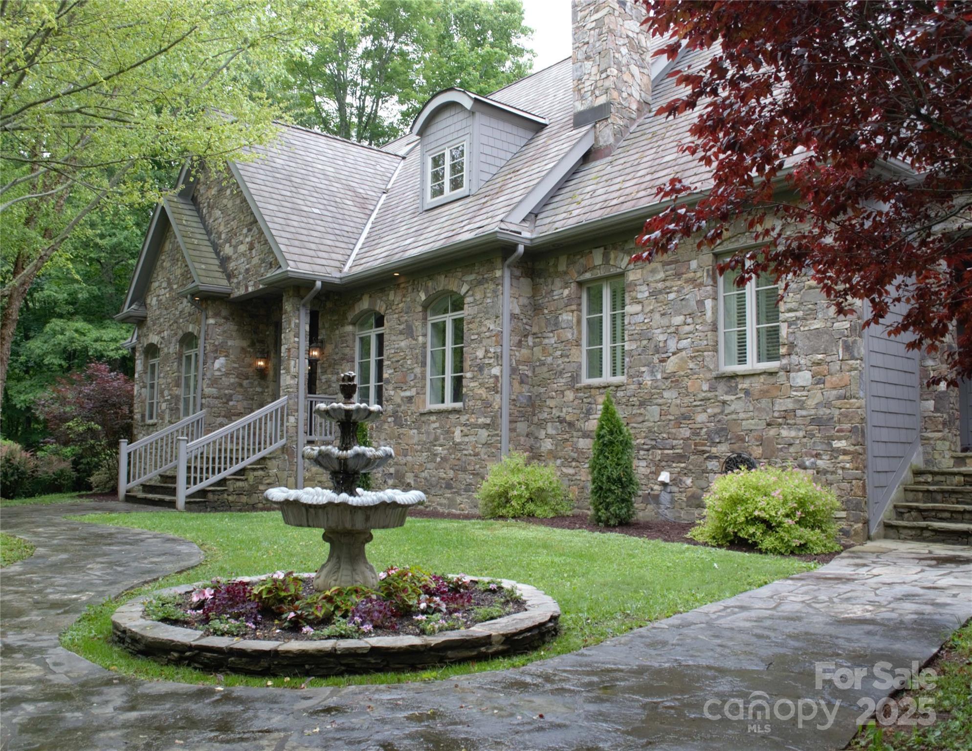 1676 Valle Cay Drive