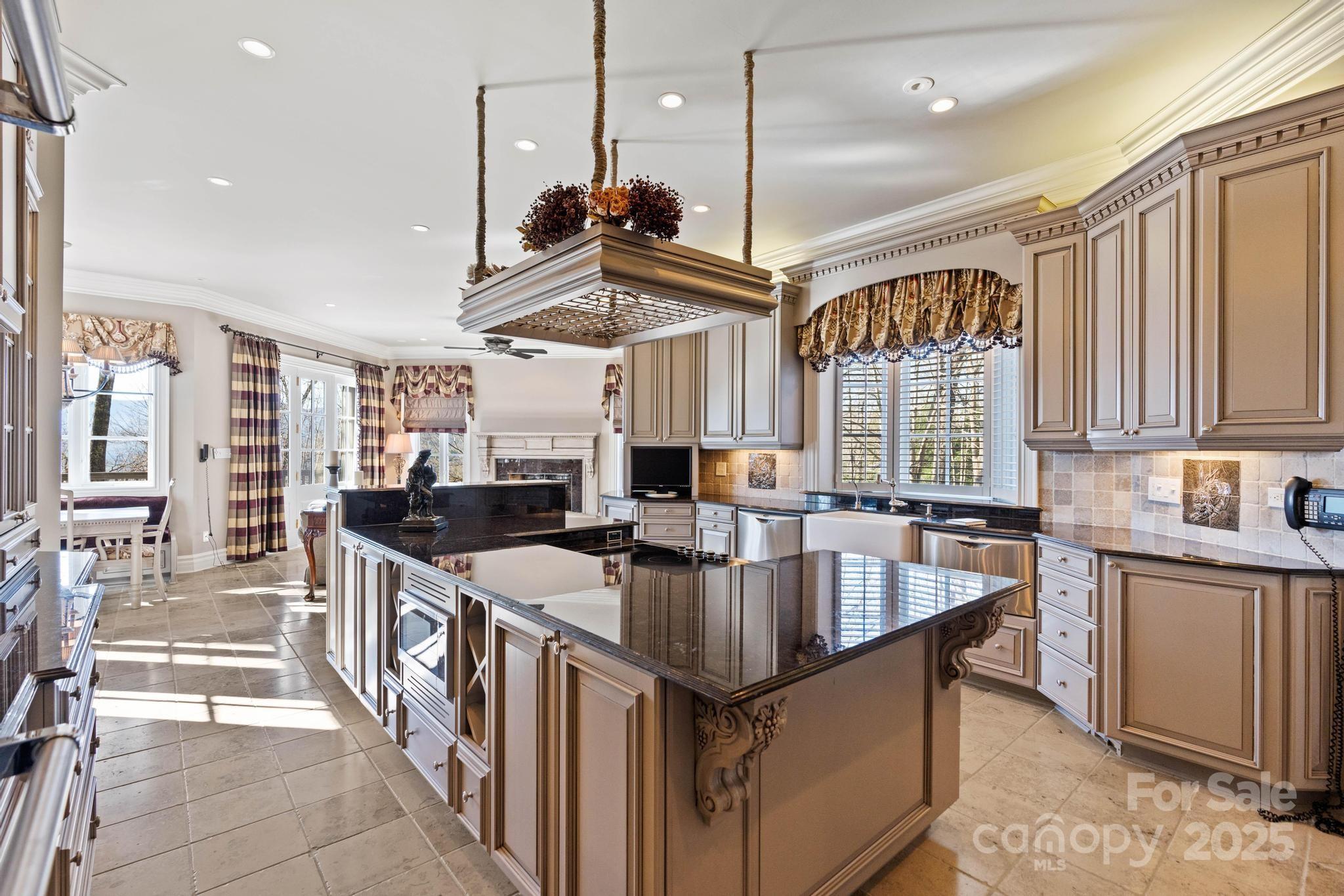 1676 Valle Cay Drive