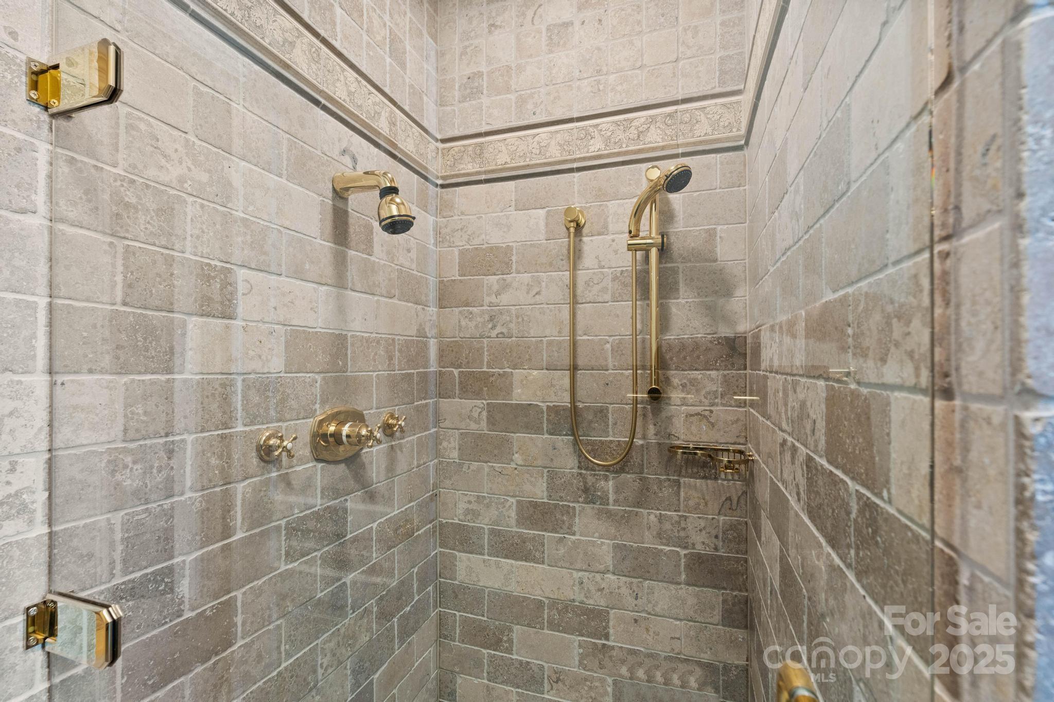 1676 Valle Cay Drive