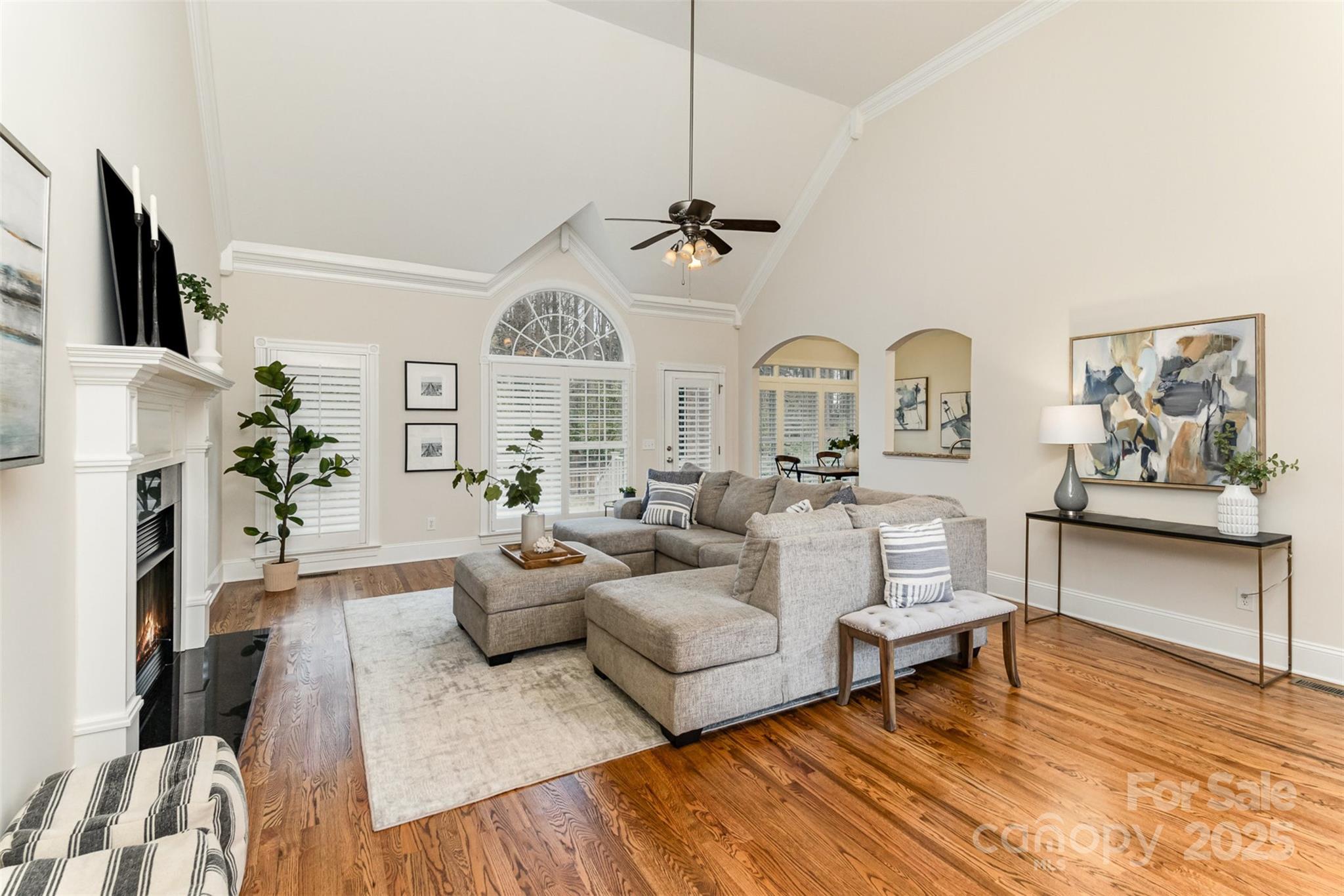 125 Whiterock Drive