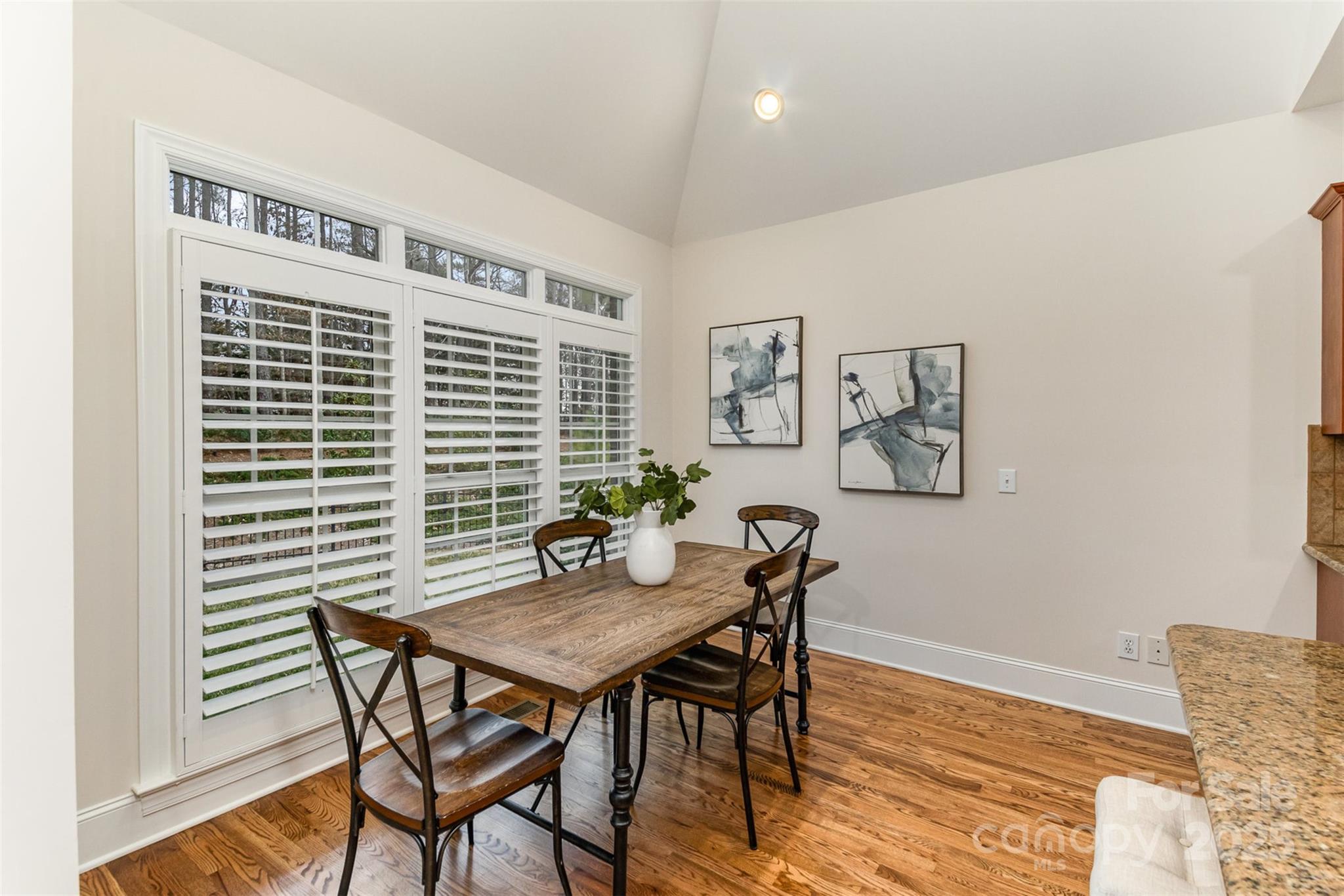 125 Whiterock Drive