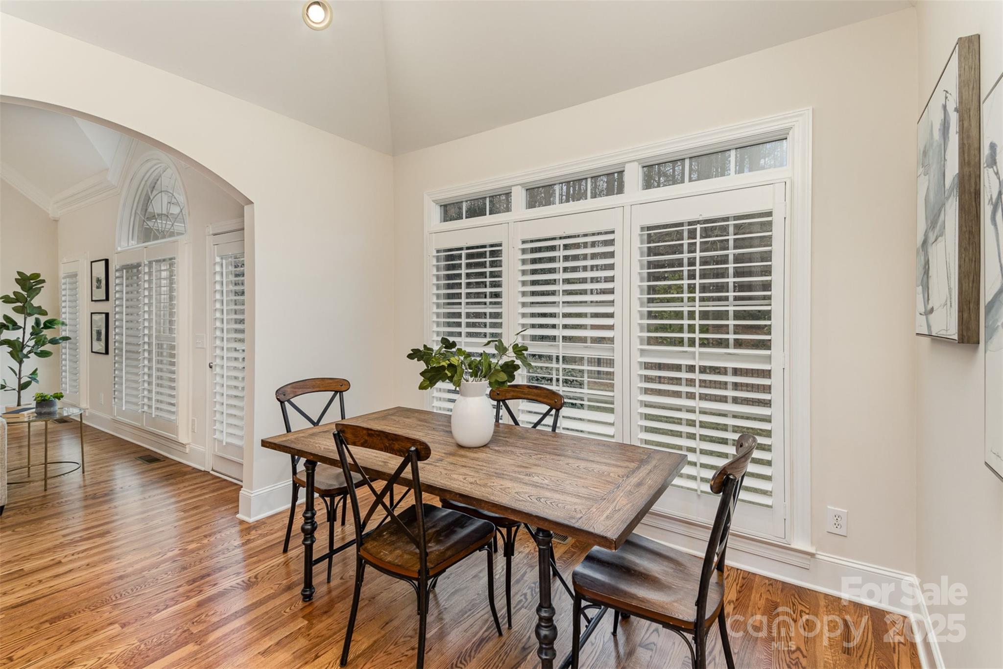 125 Whiterock Drive