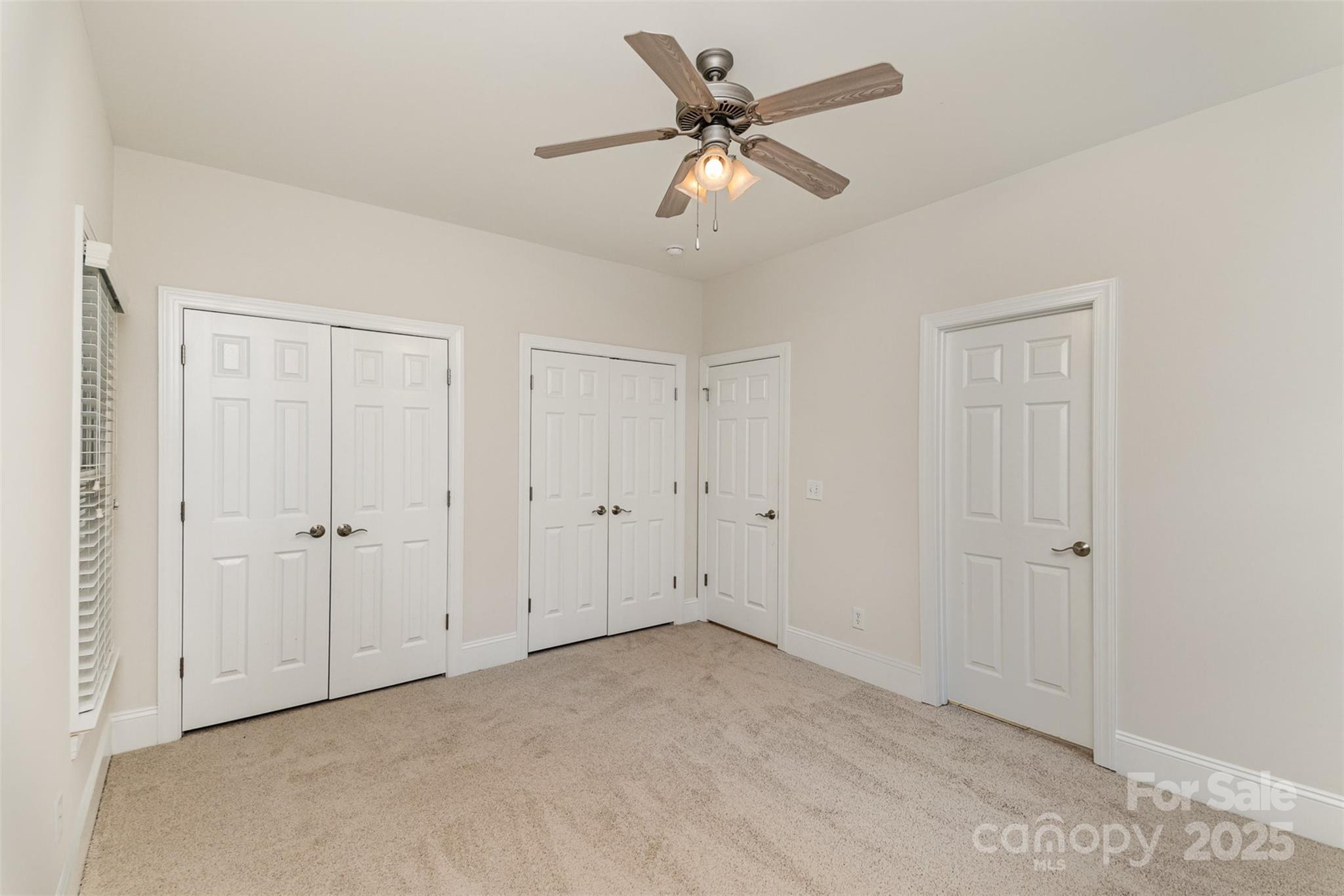 125 Whiterock Drive