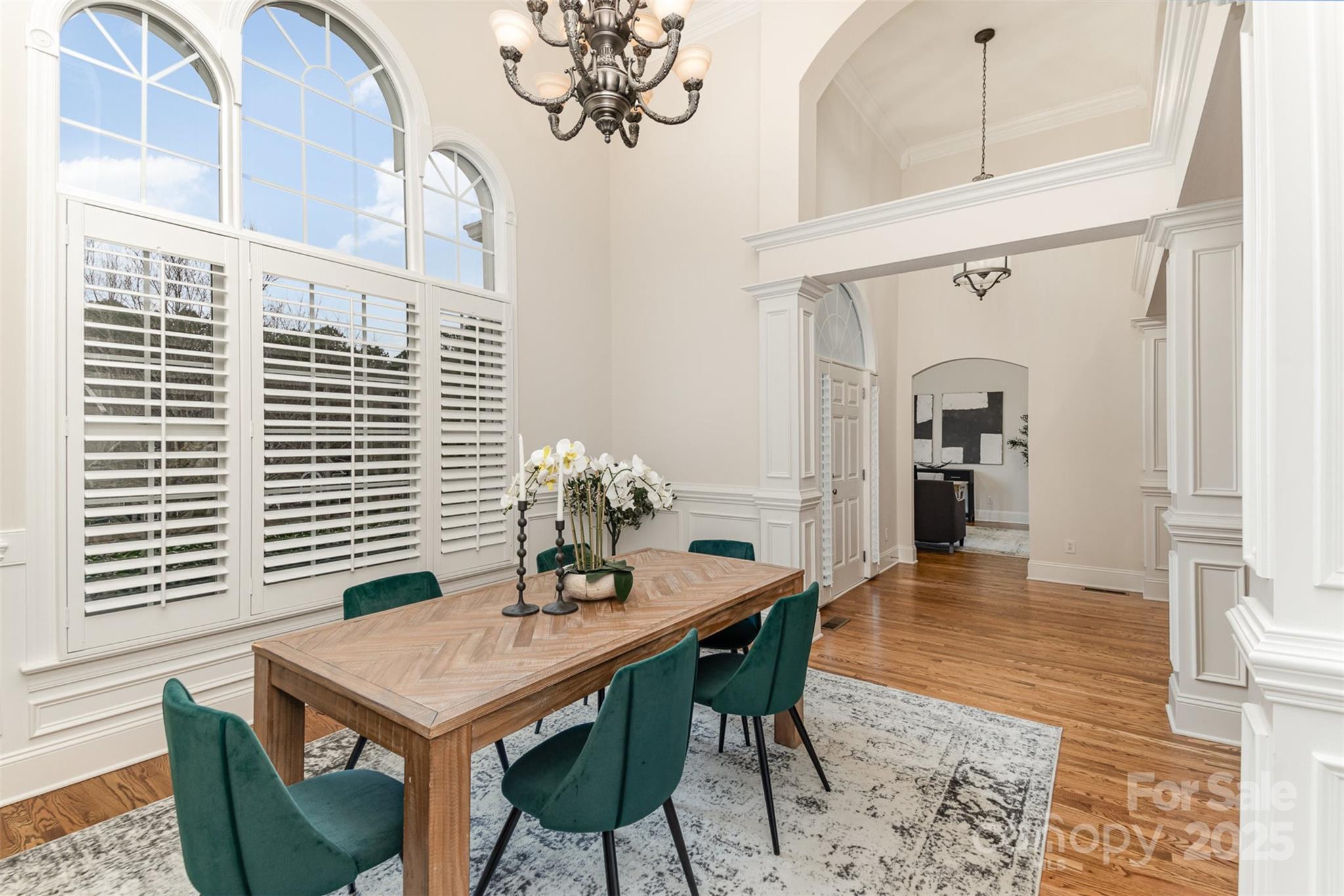 125 Whiterock Drive