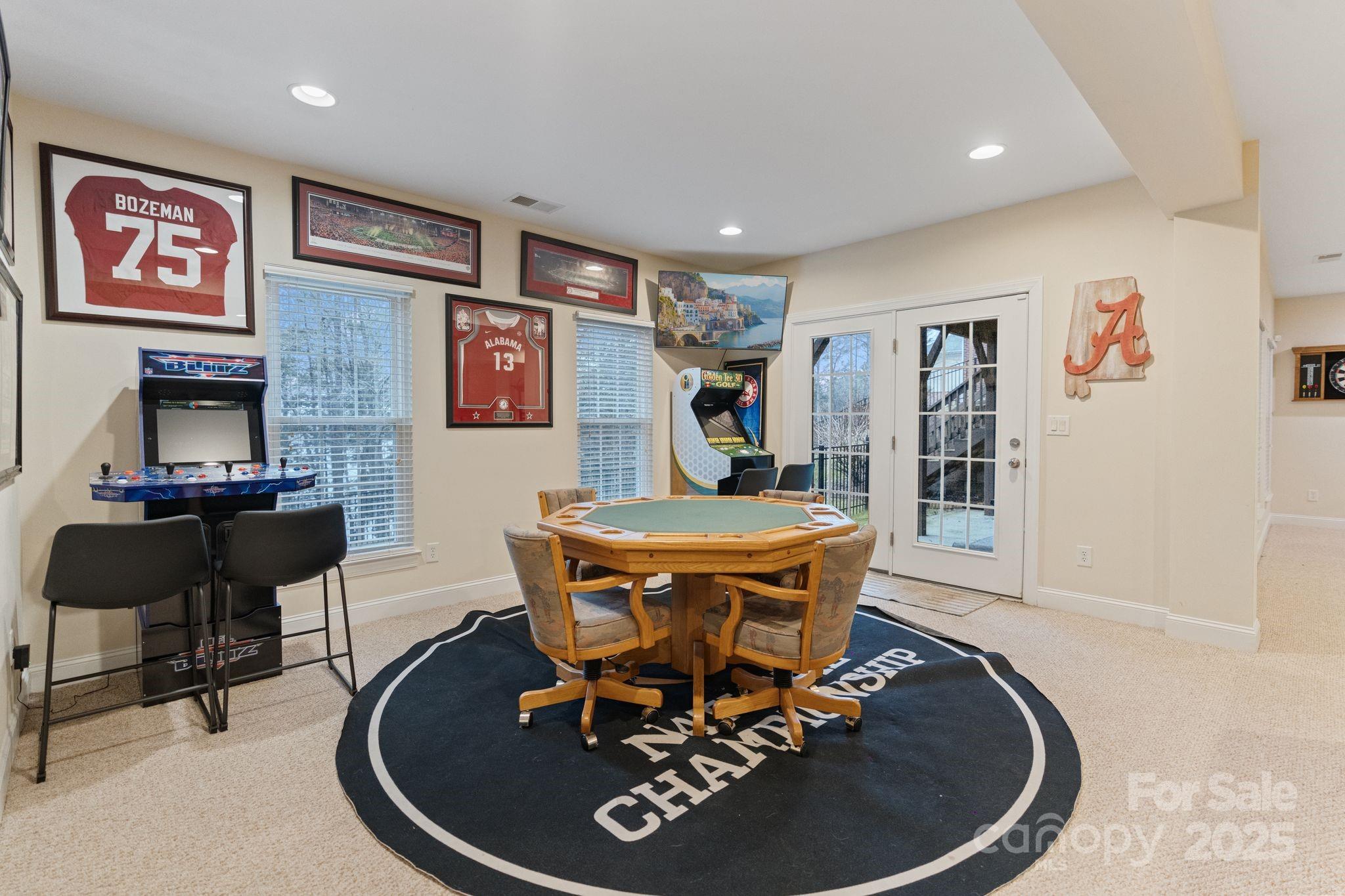 208 Woodwinds Drive