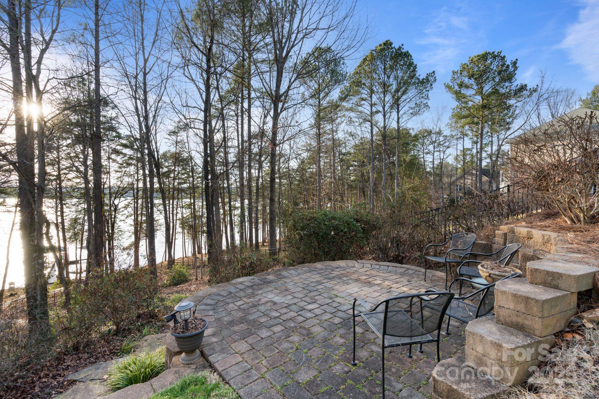 208 Woodwinds Drive