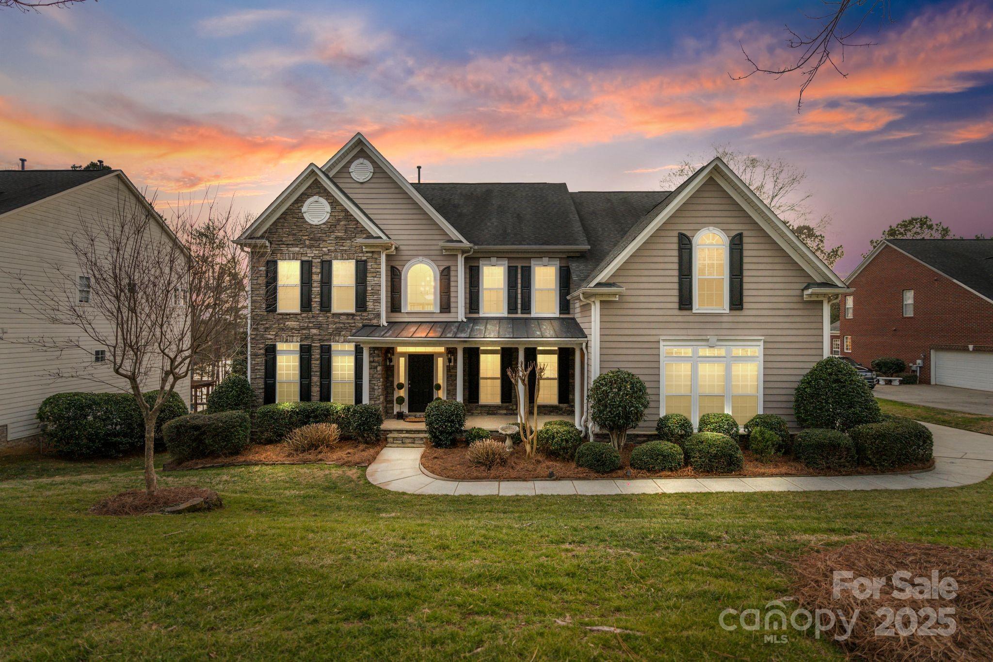 208 Woodwinds Drive