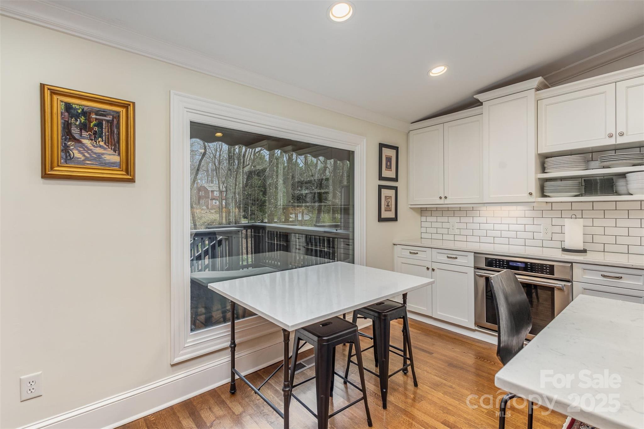 810 Bridgewood Drive