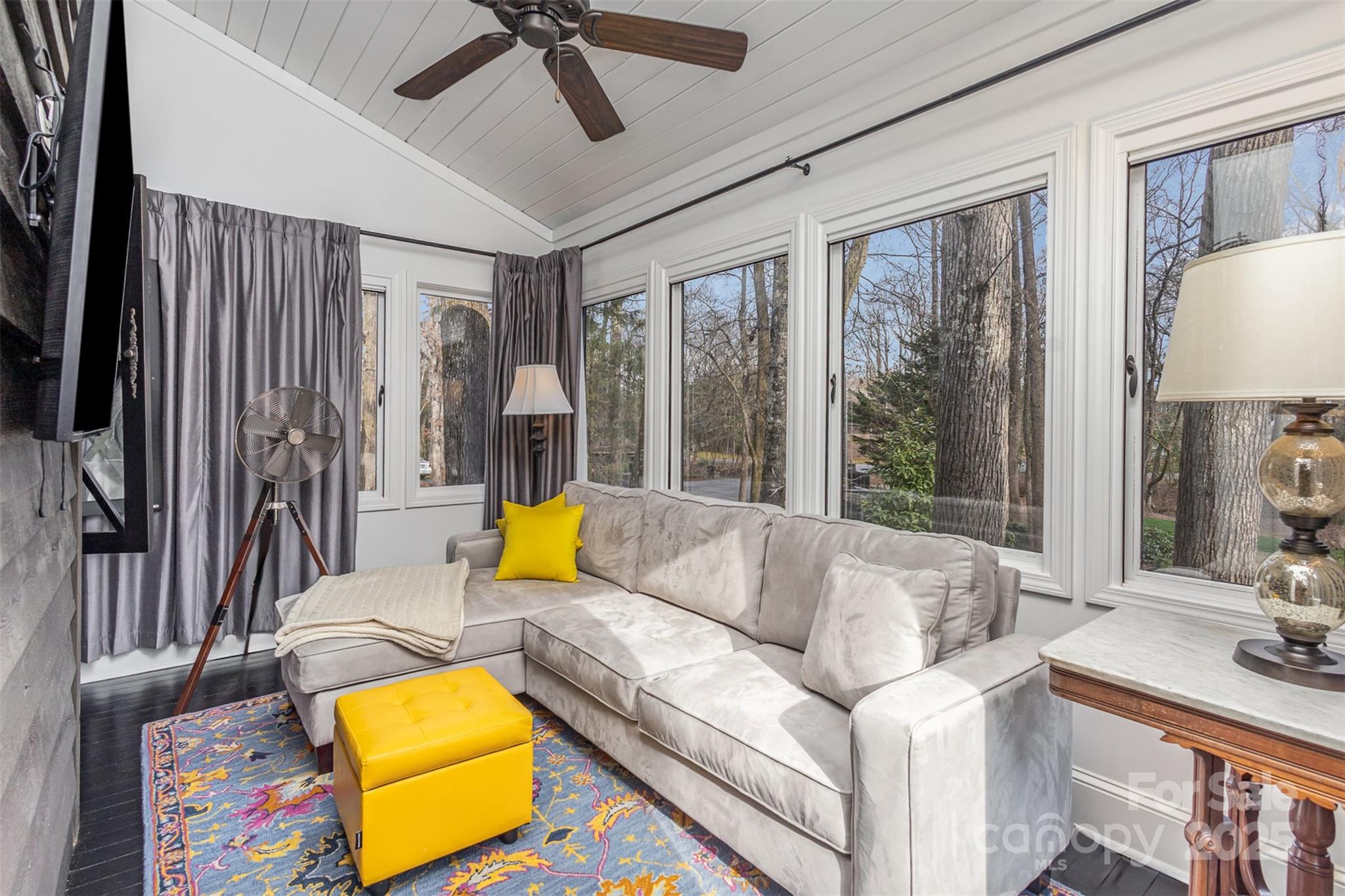 810 Bridgewood Drive