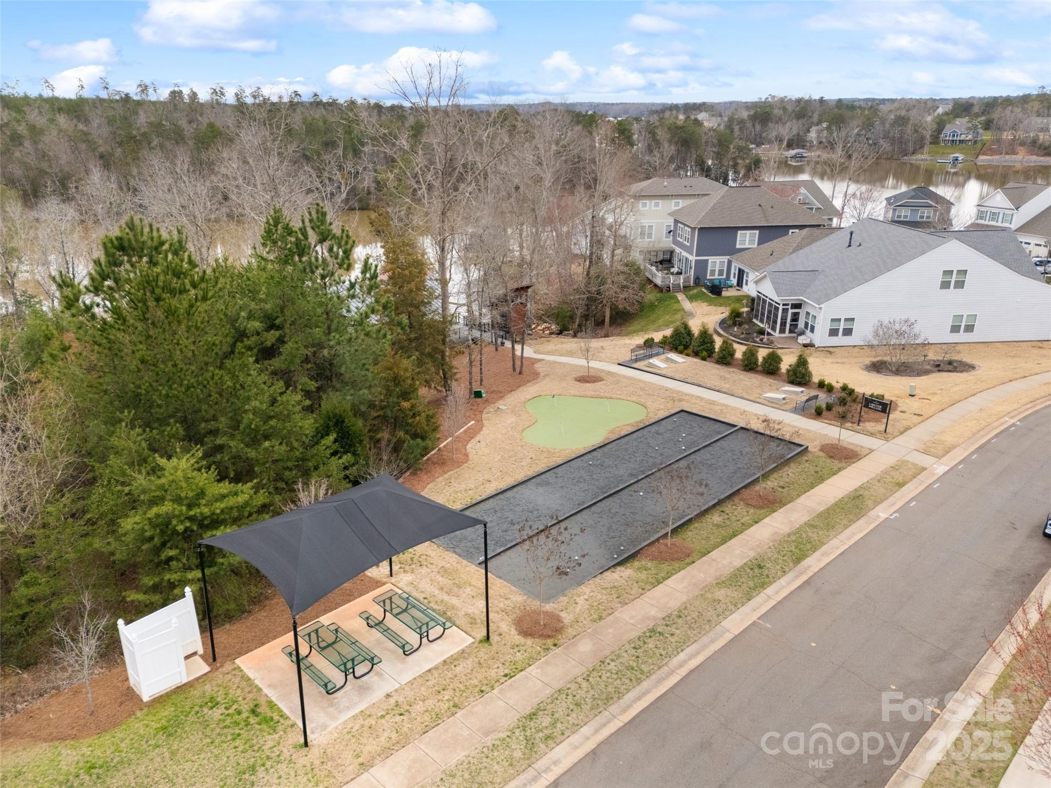 18607 Mainsail Court