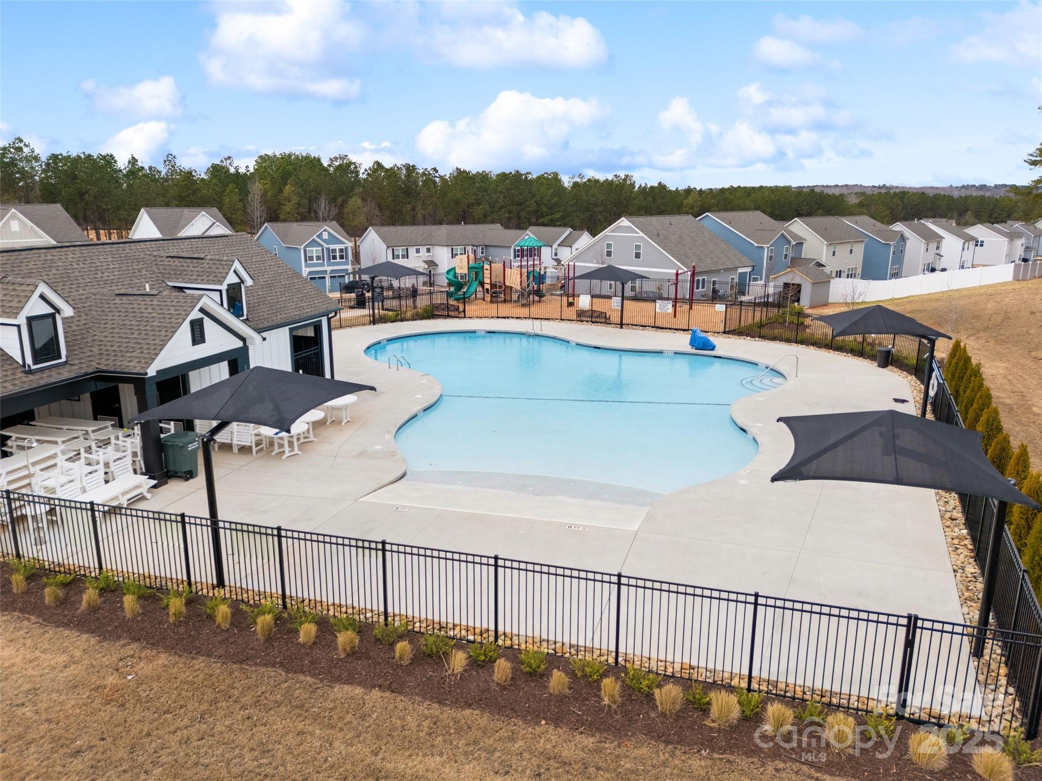 18607 Mainsail Court