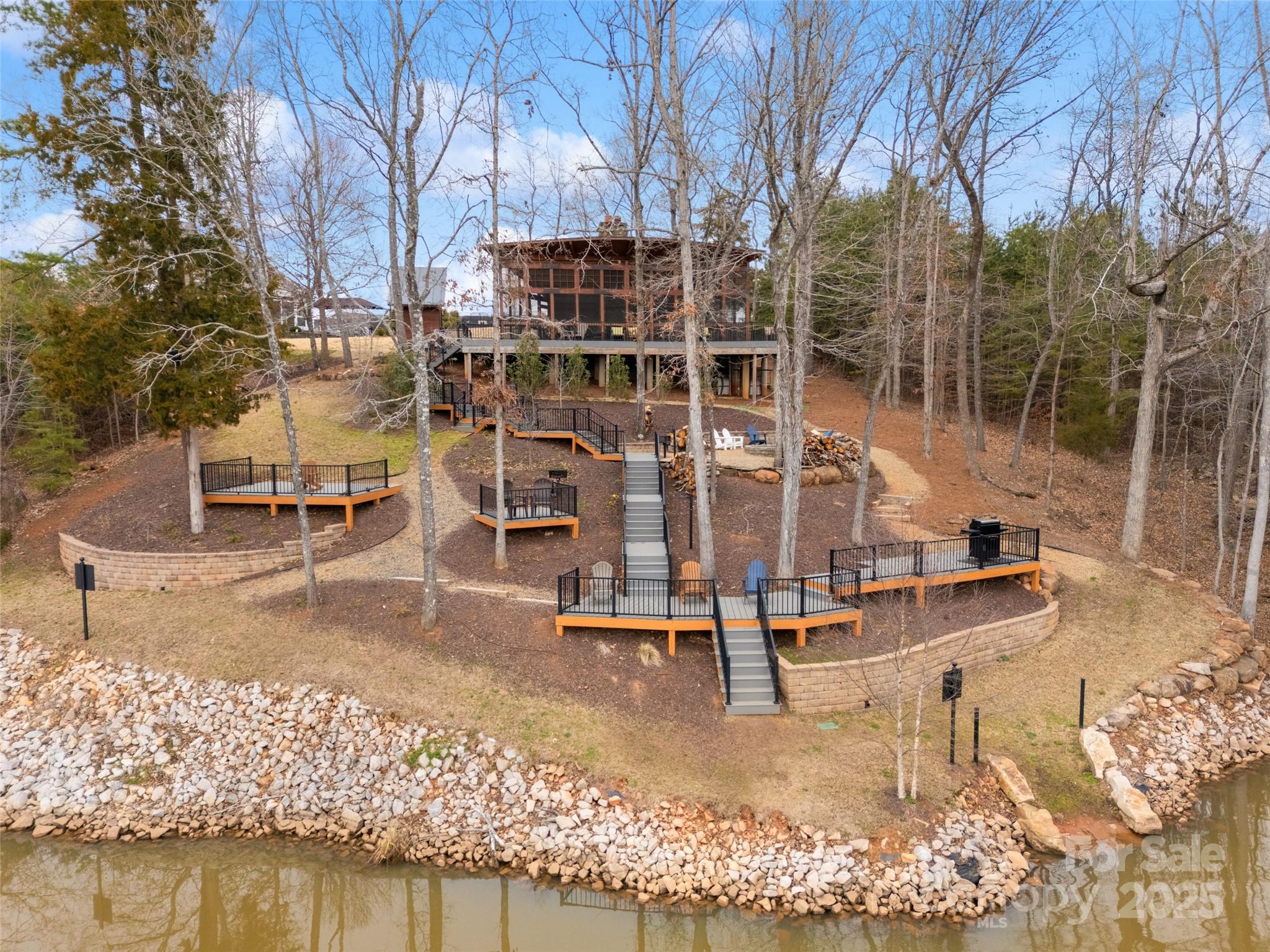 18607 Mainsail Court