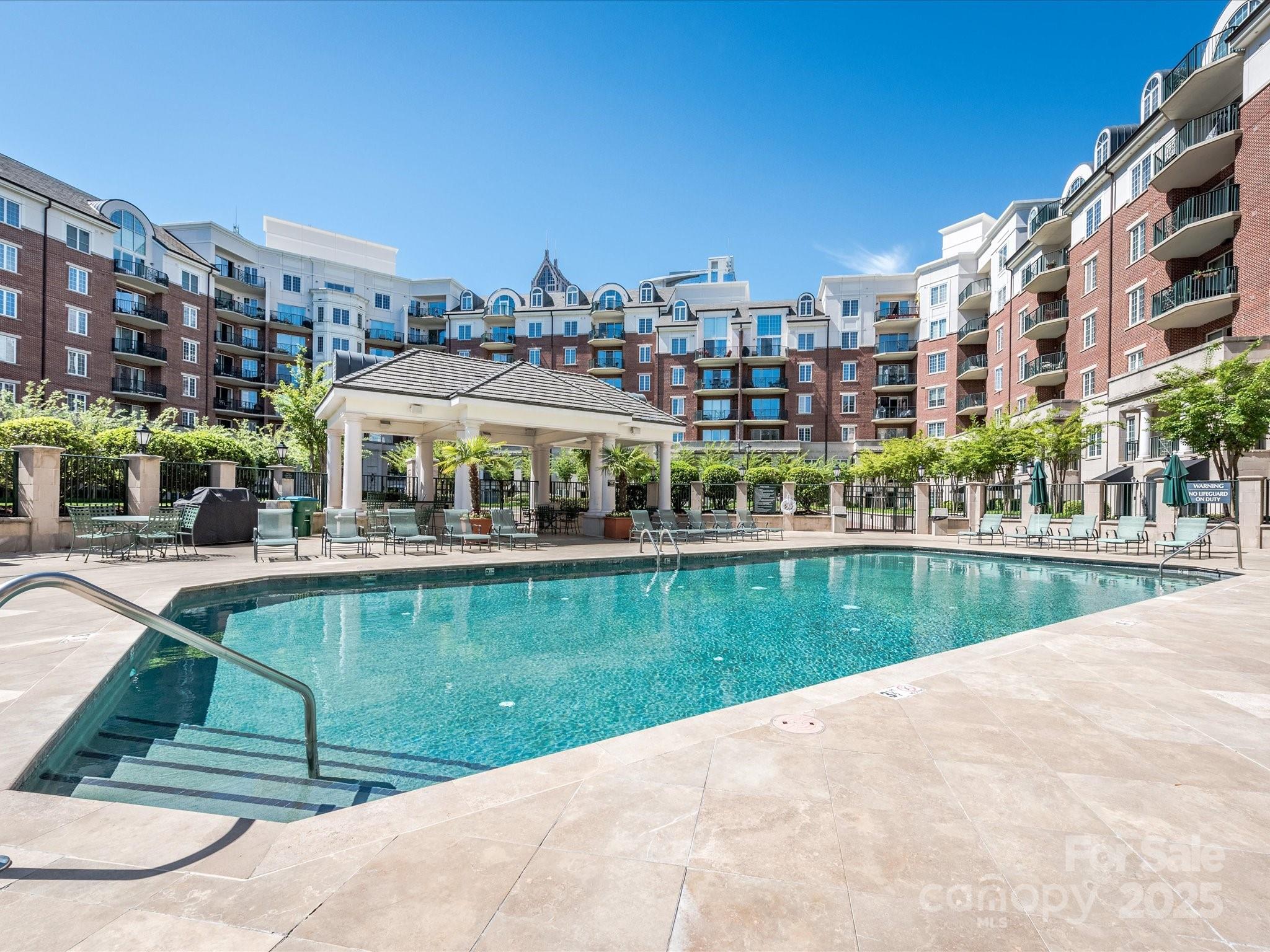 300 W 5th Street W Unit: 407