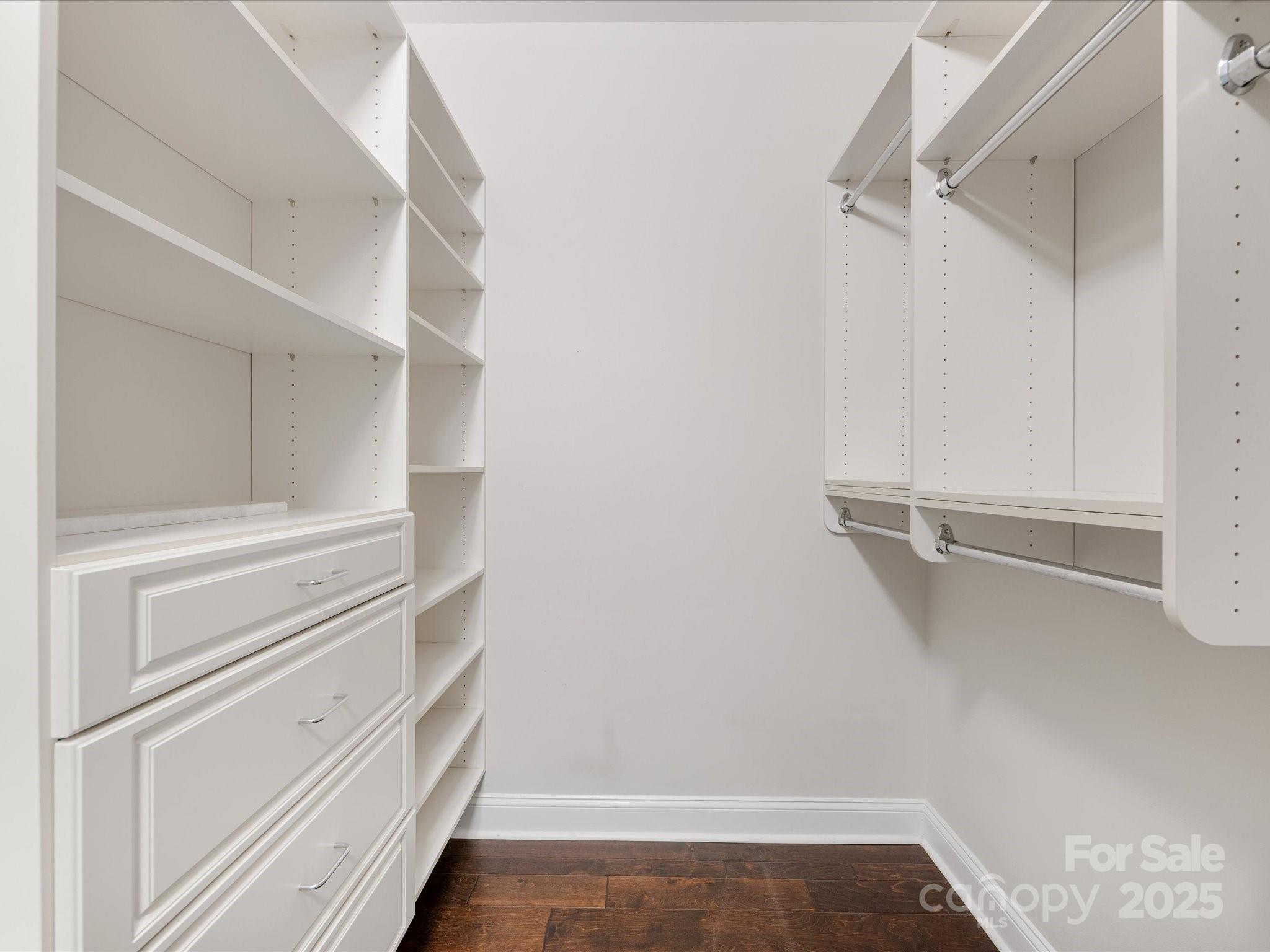 300 W 5th Street W Unit: 407