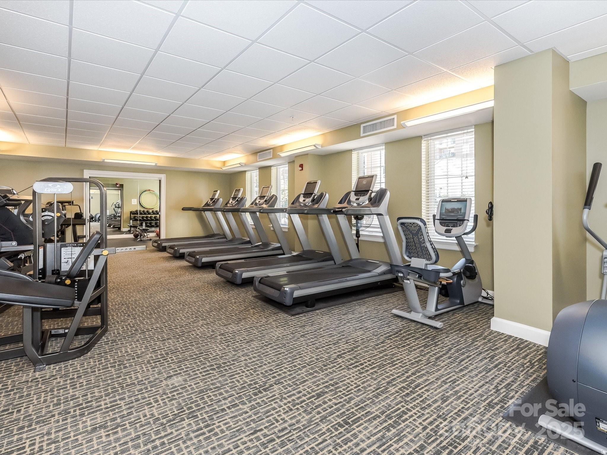300 W 5th Street W Unit: 407