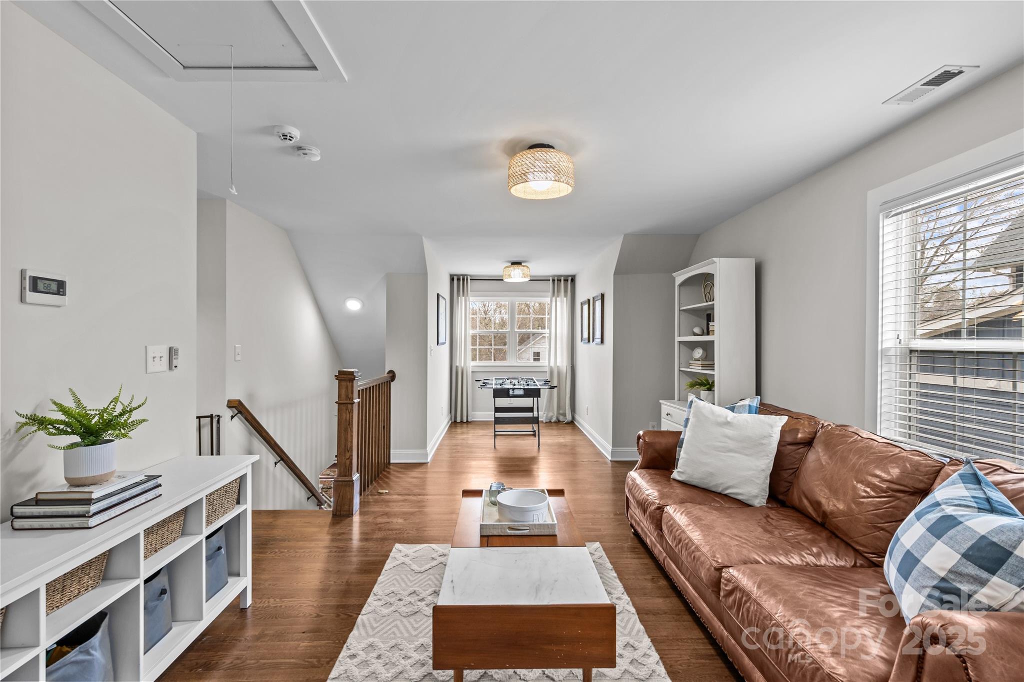 2425 Kingsbury Drive