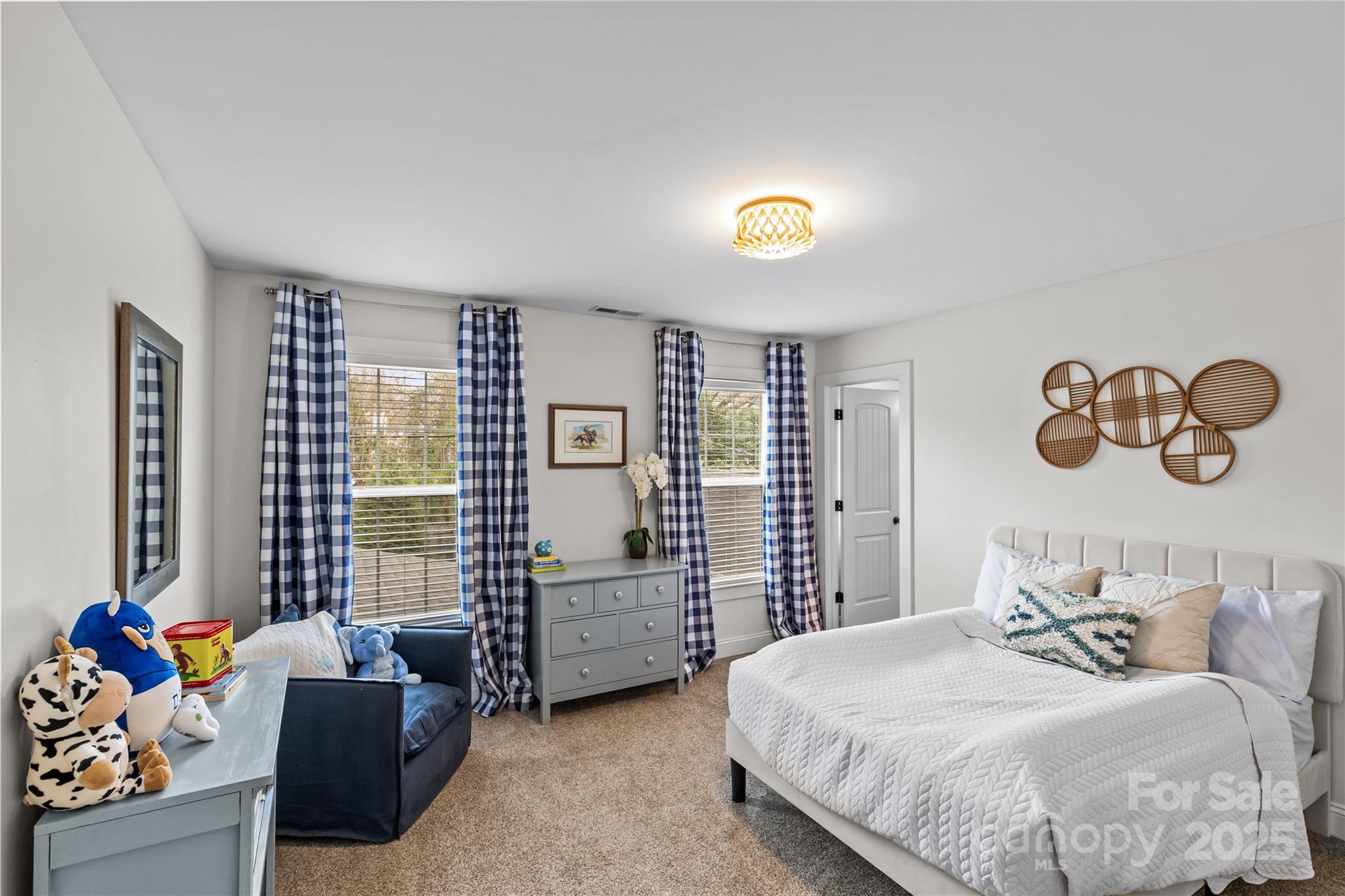 2425 Kingsbury Drive