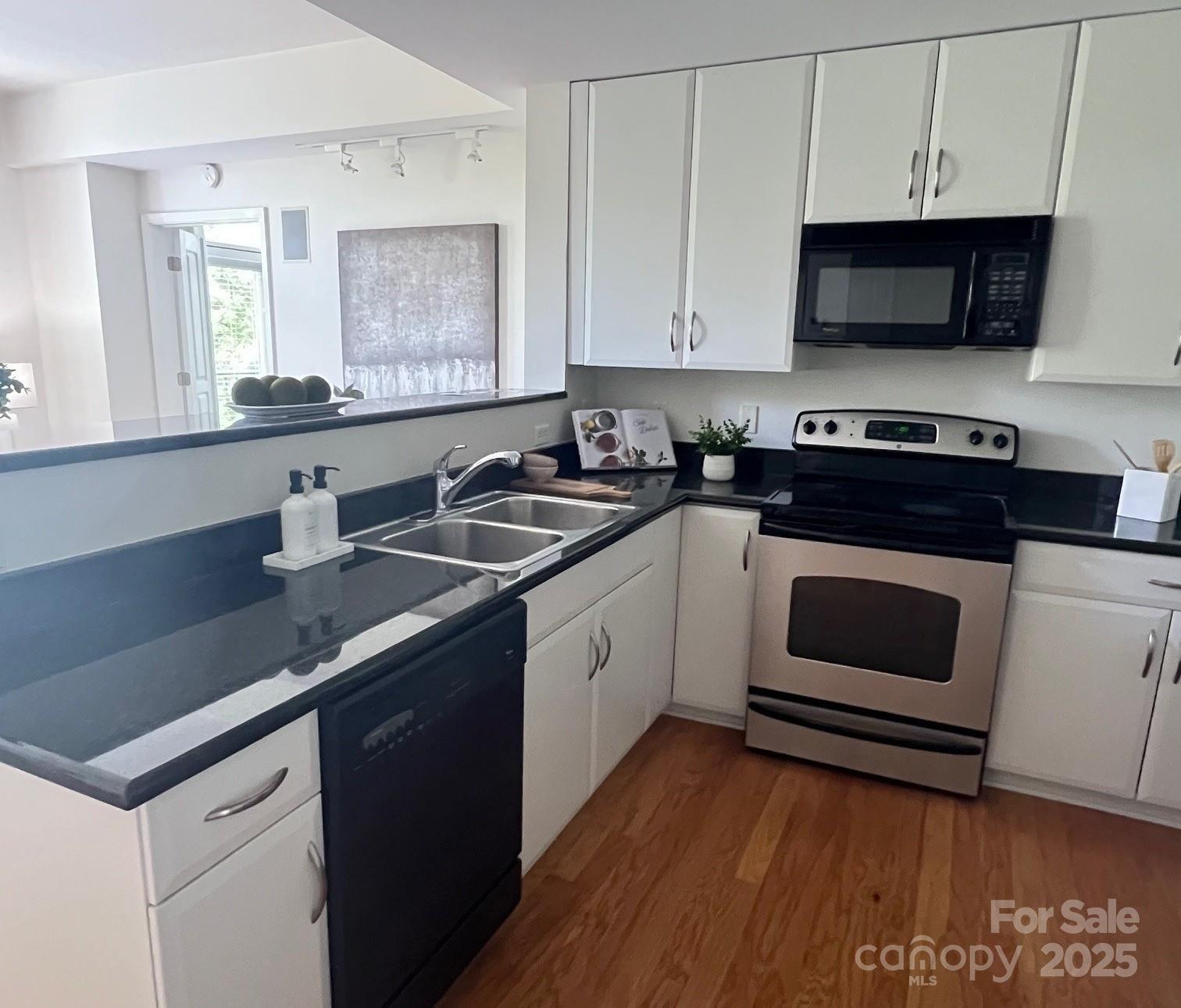 1320 Fillmore Street Unit: 419