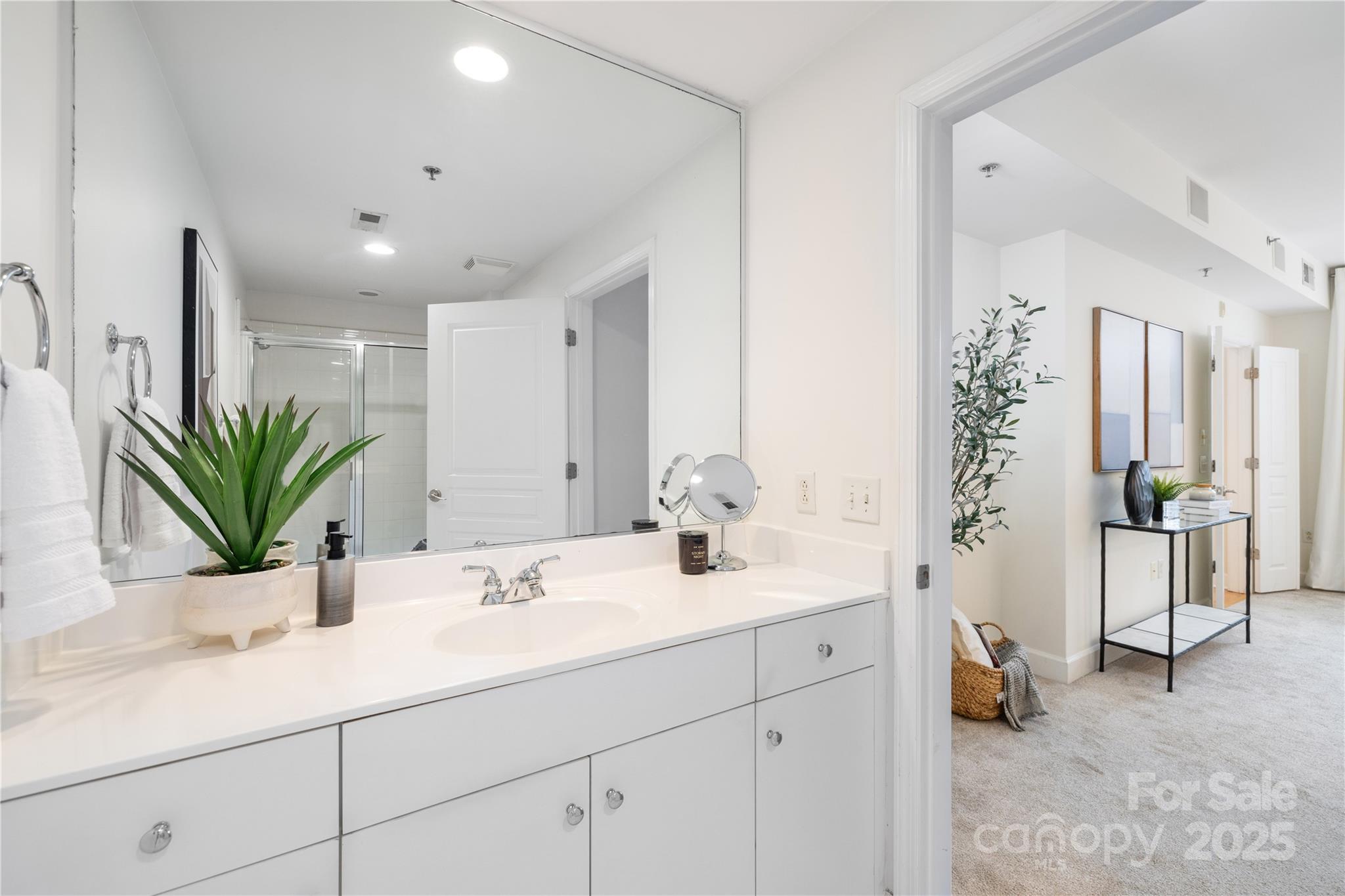 1320 Fillmore Street Unit: 419