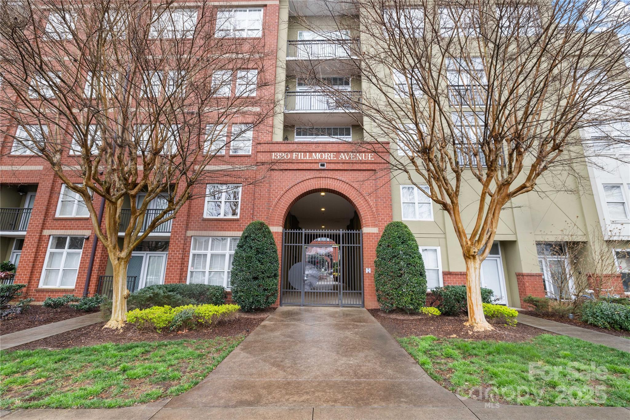 1320 Fillmore Street Unit: 419