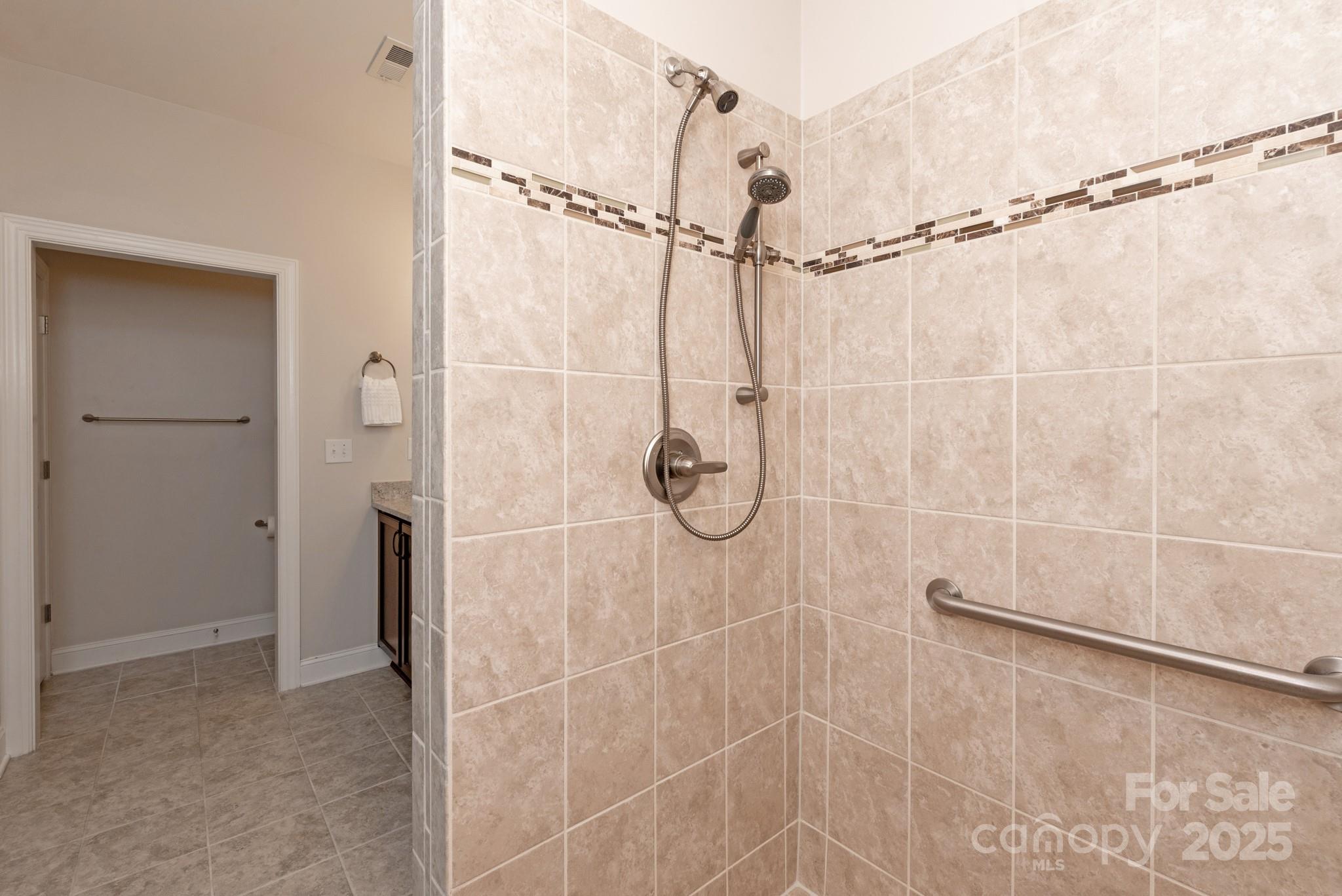 1128 Avalon Place