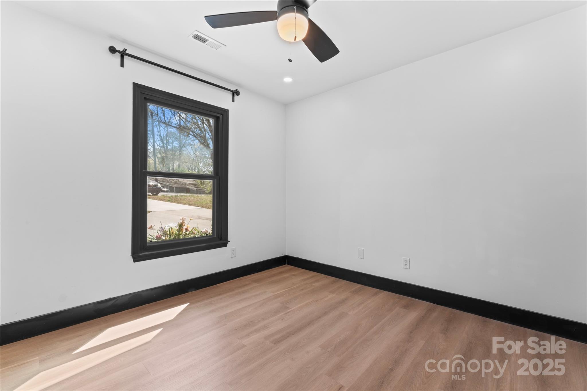 5501 Joyce Drive Unit: 27