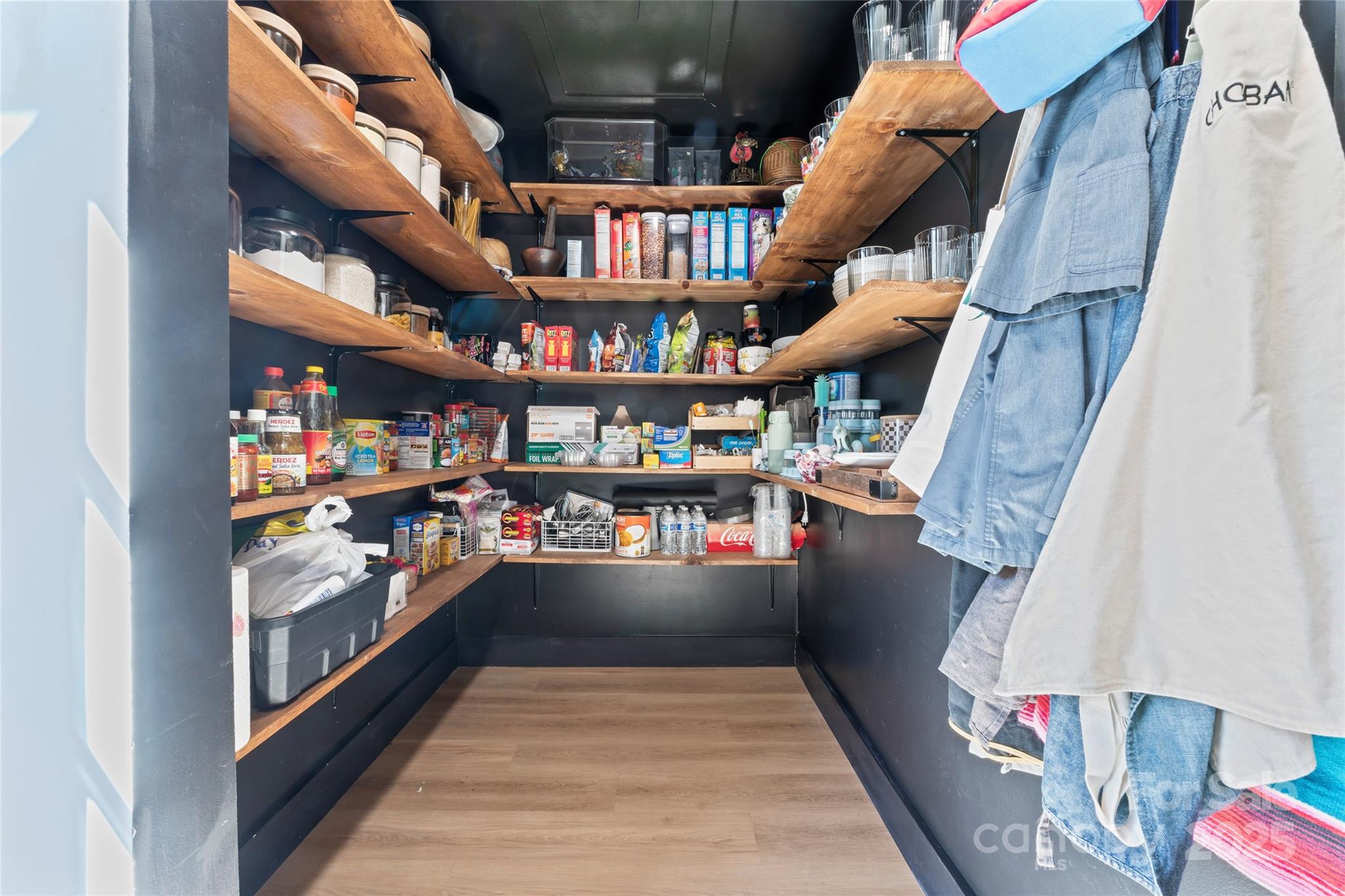 5501 Joyce Drive Unit: 27