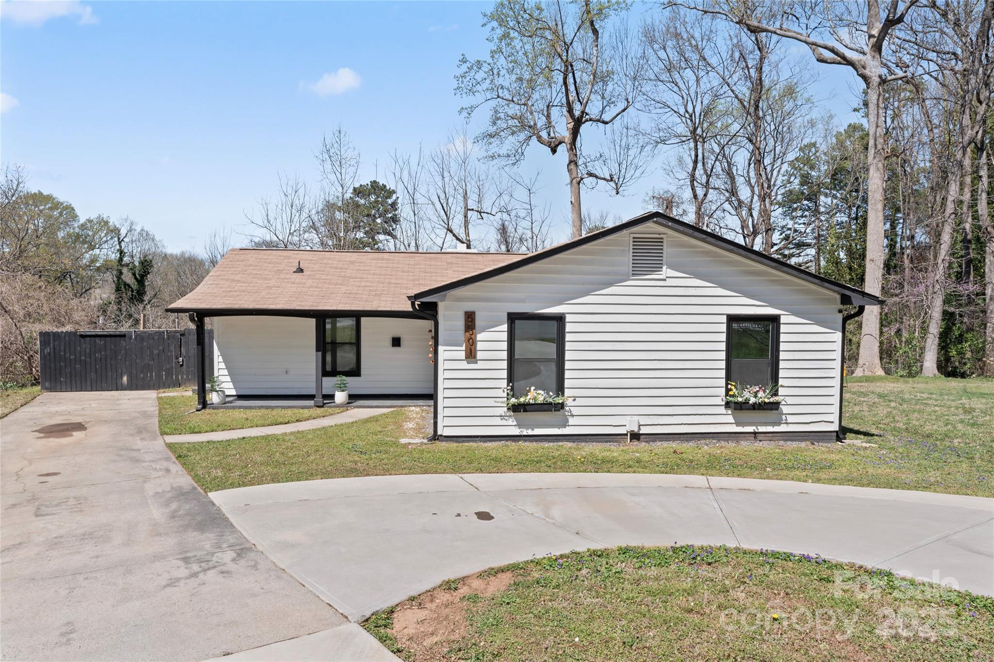 5501 Joyce Drive Unit: 27