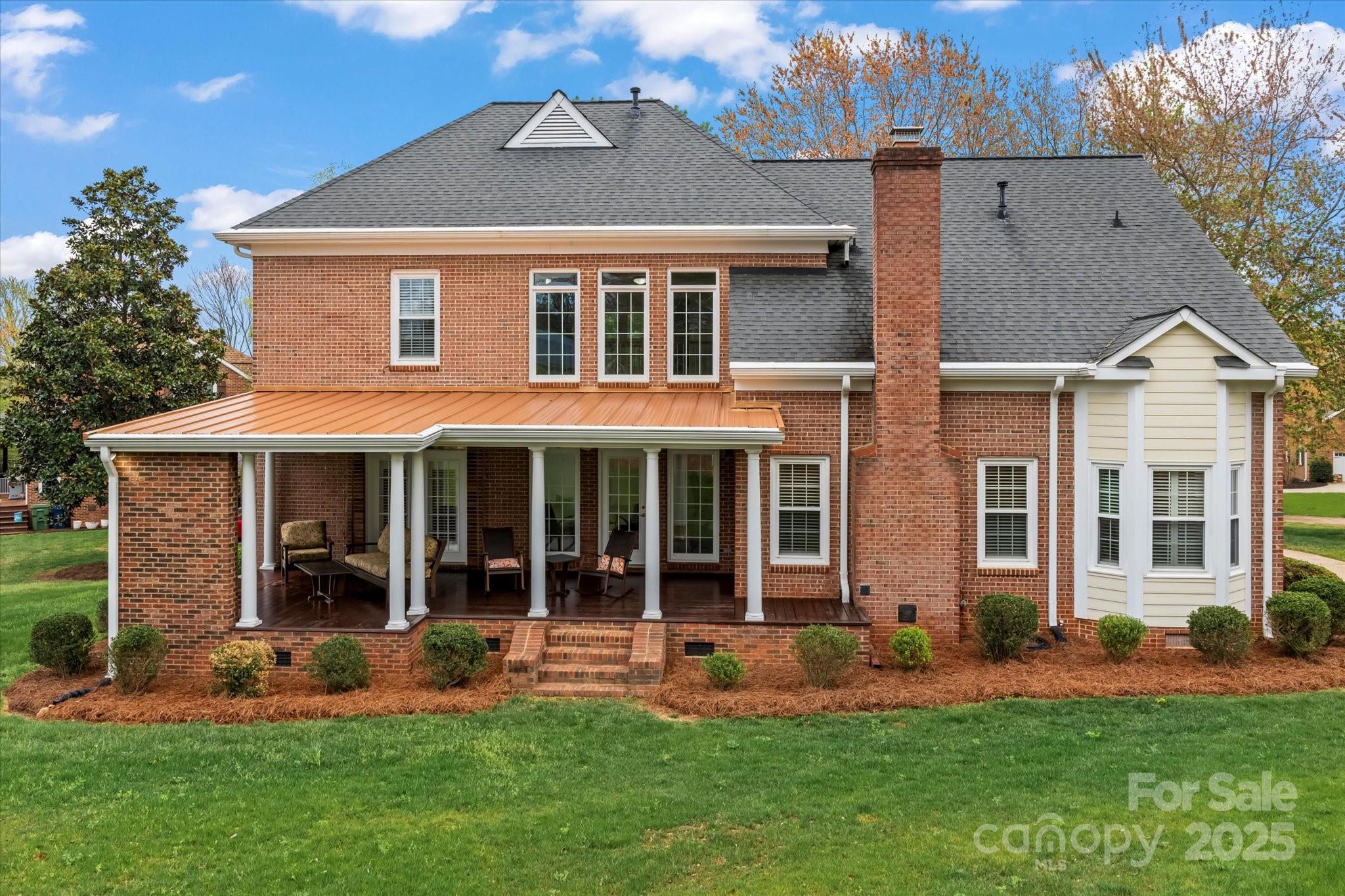 21721 Shoveller Court