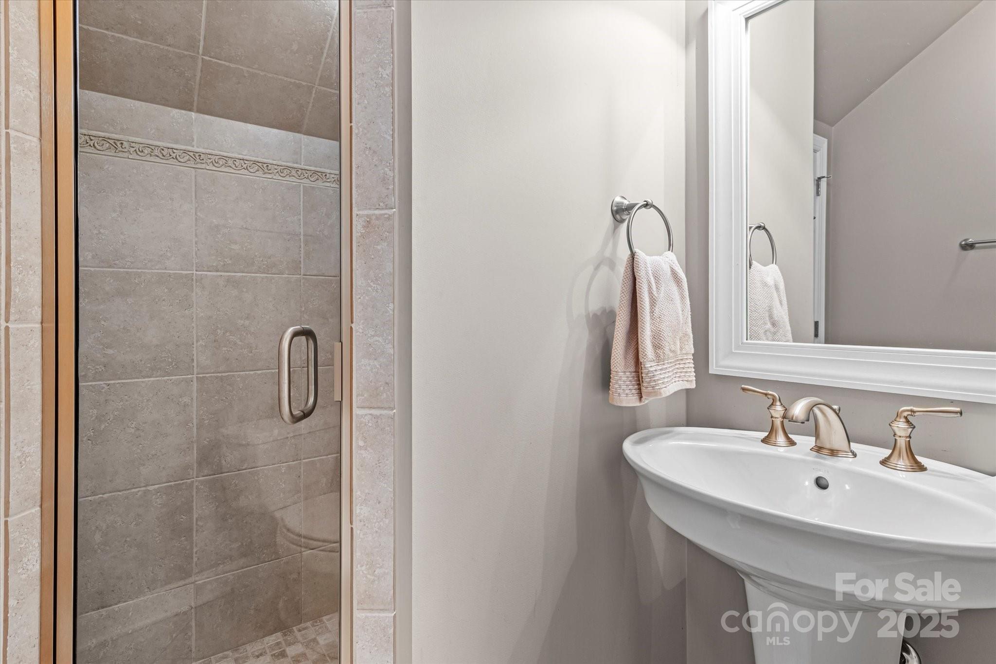 21721 Shoveller Court