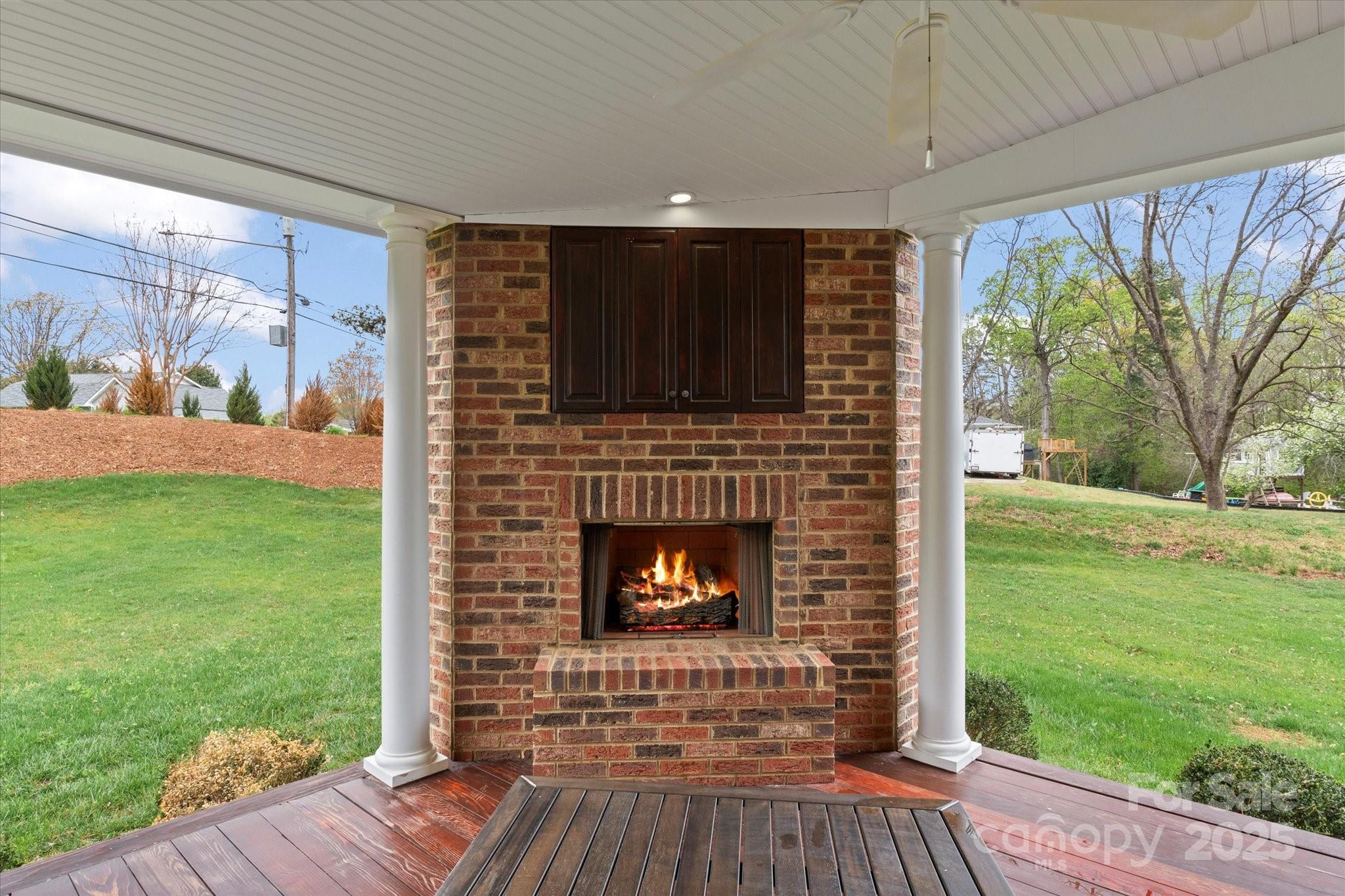 21721 Shoveller Court