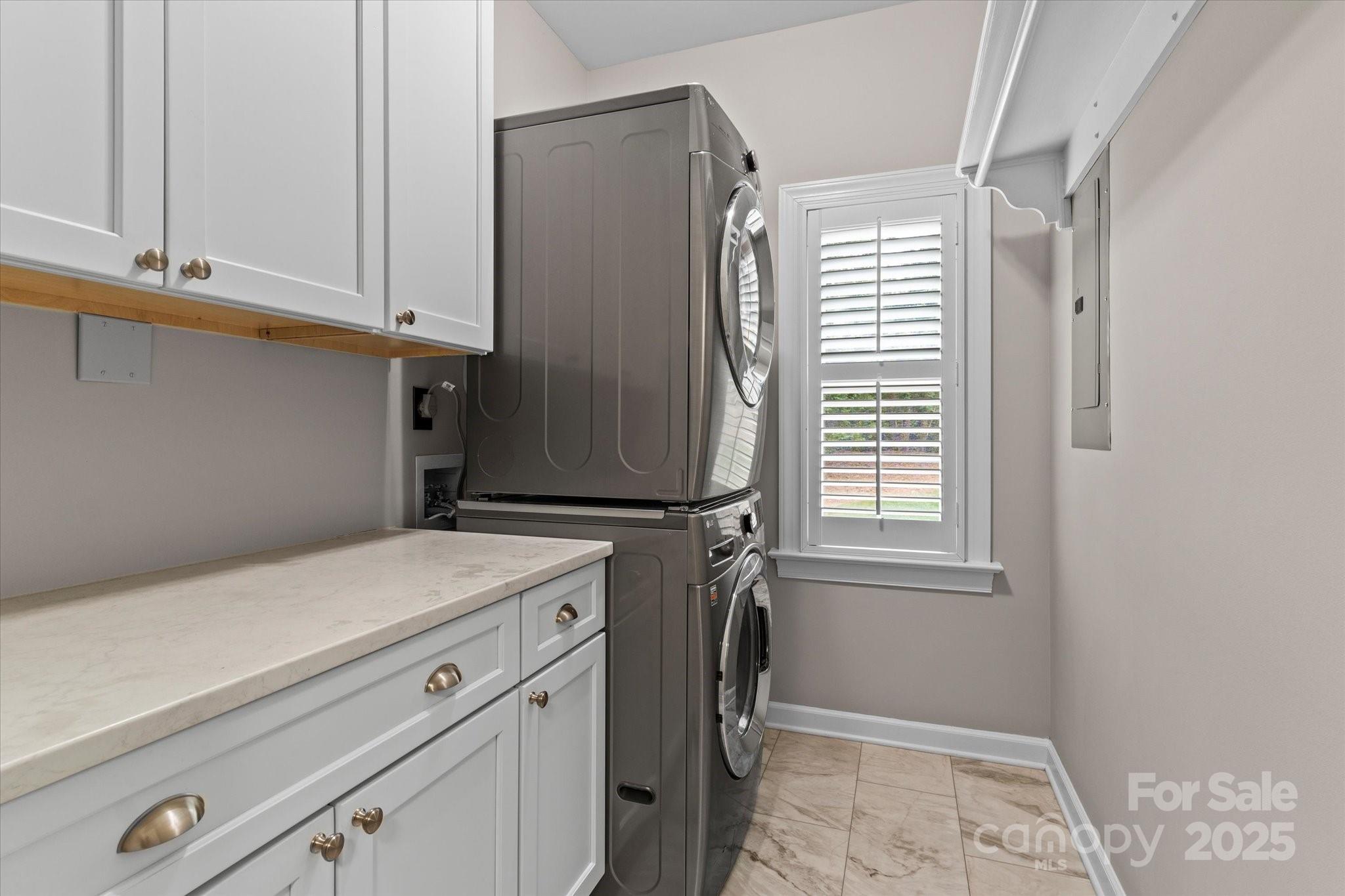 21721 Shoveller Court