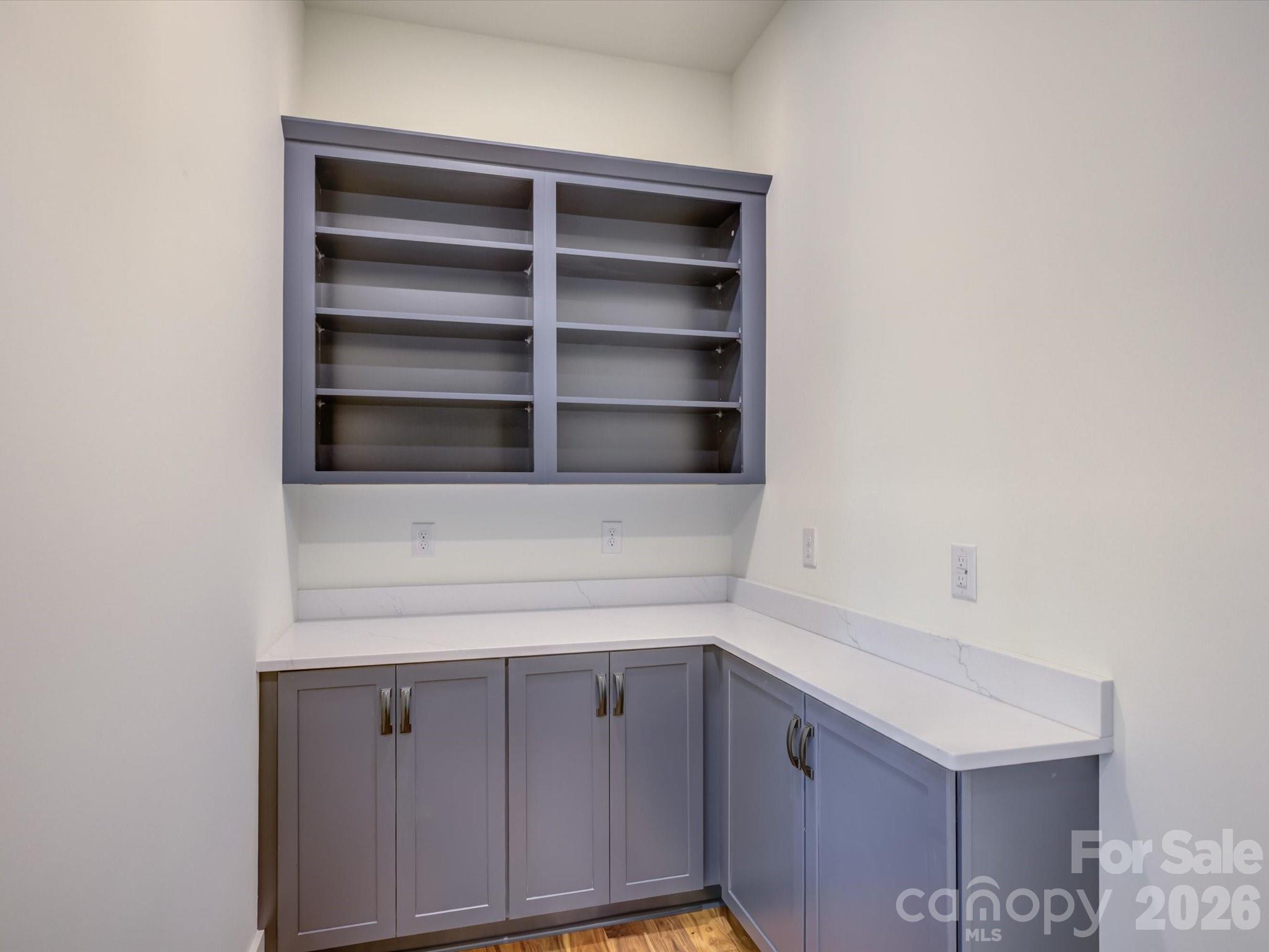 2334 Bridgewater Road Unit: 6