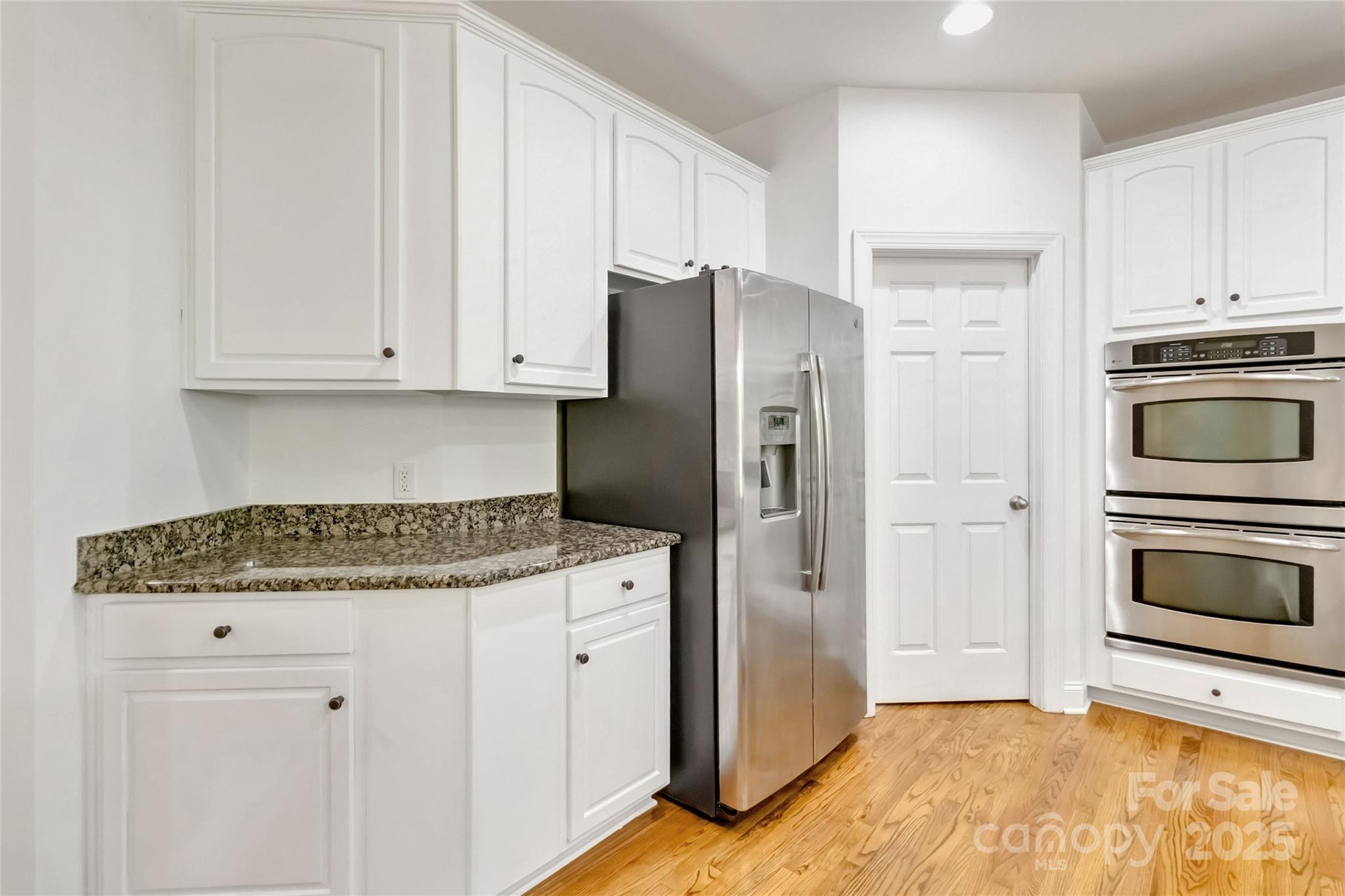 7302 Yellowhorn Trail