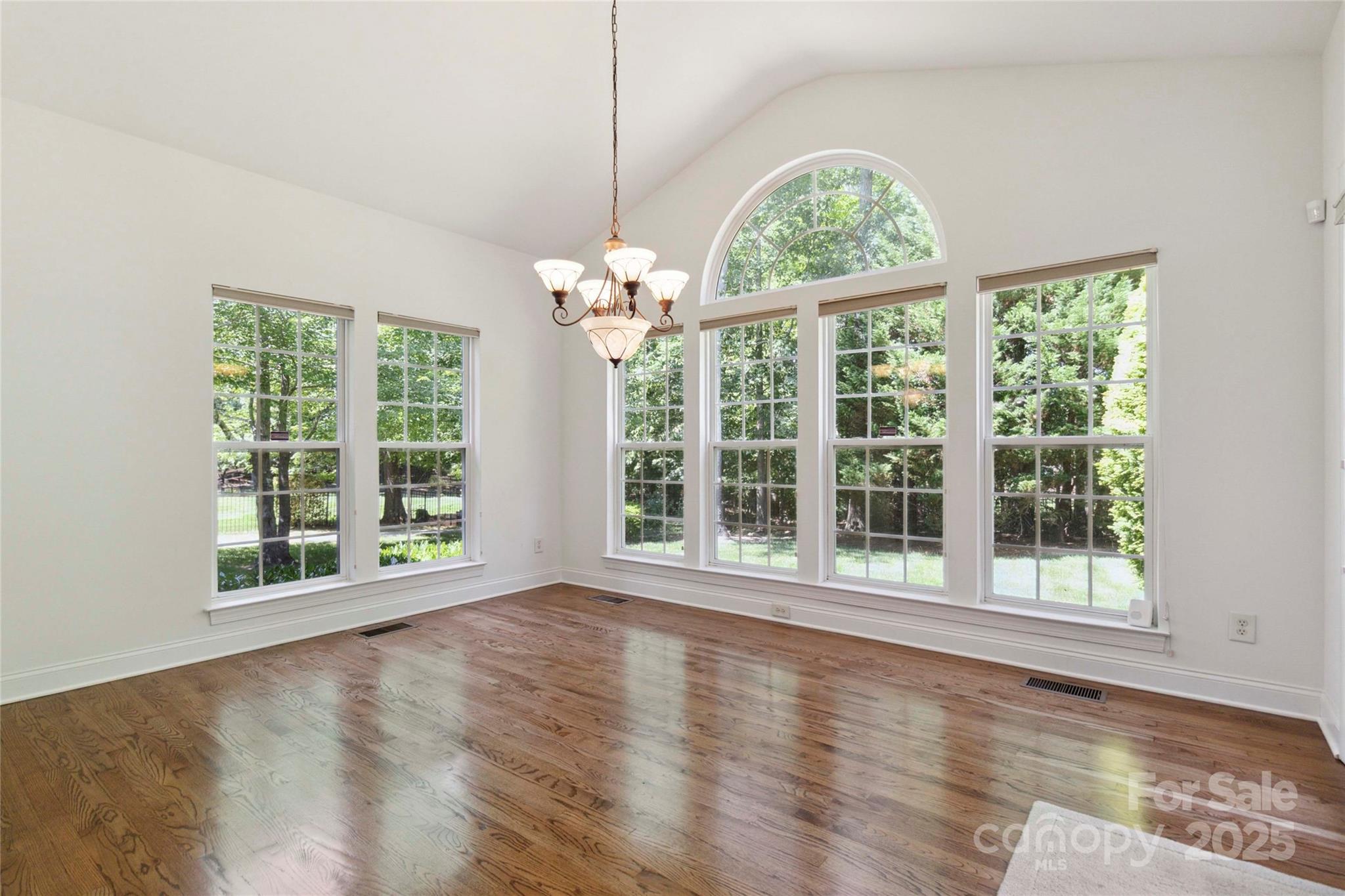 7302 Yellowhorn Trail