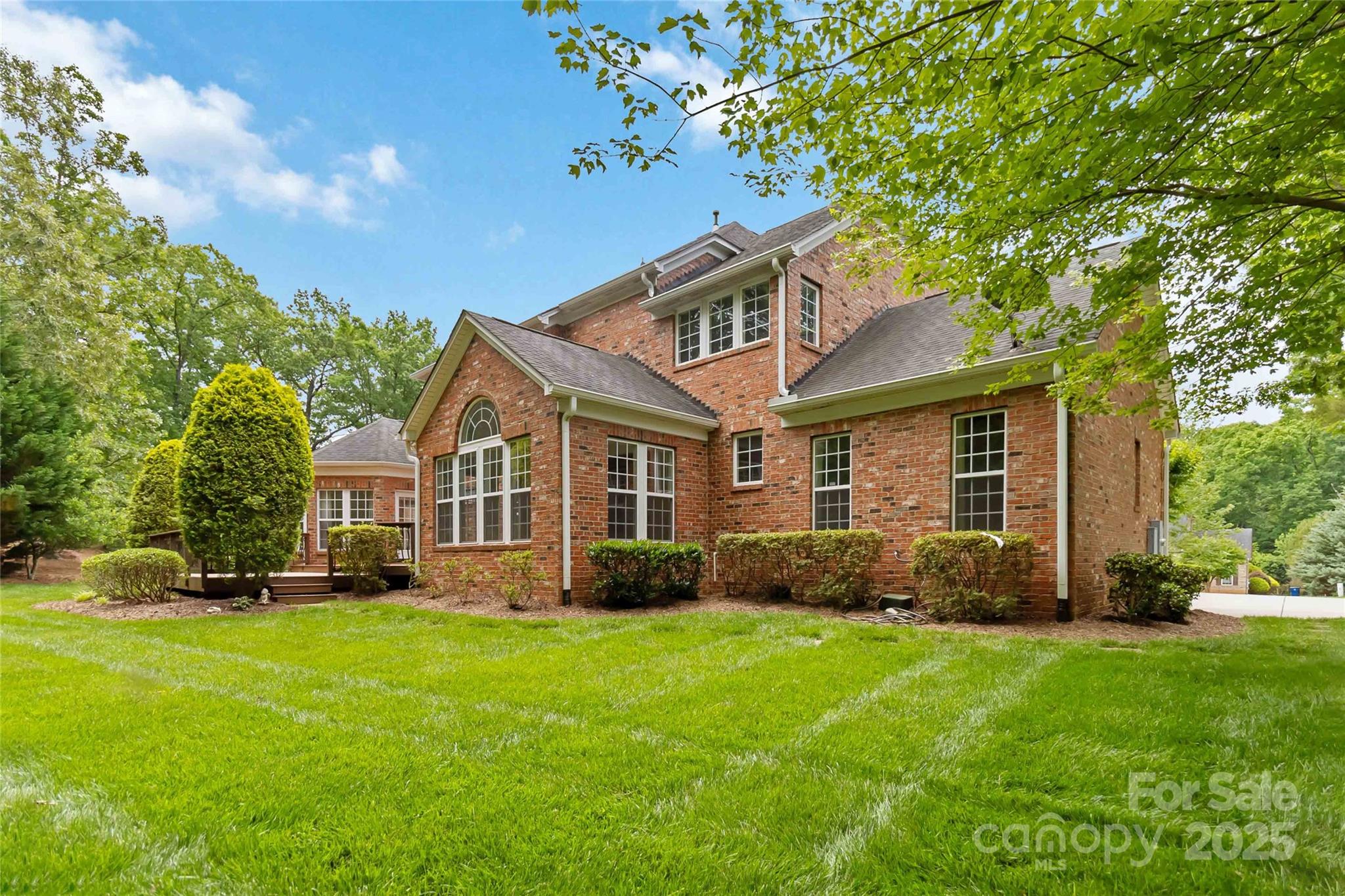 7302 Yellowhorn Trail