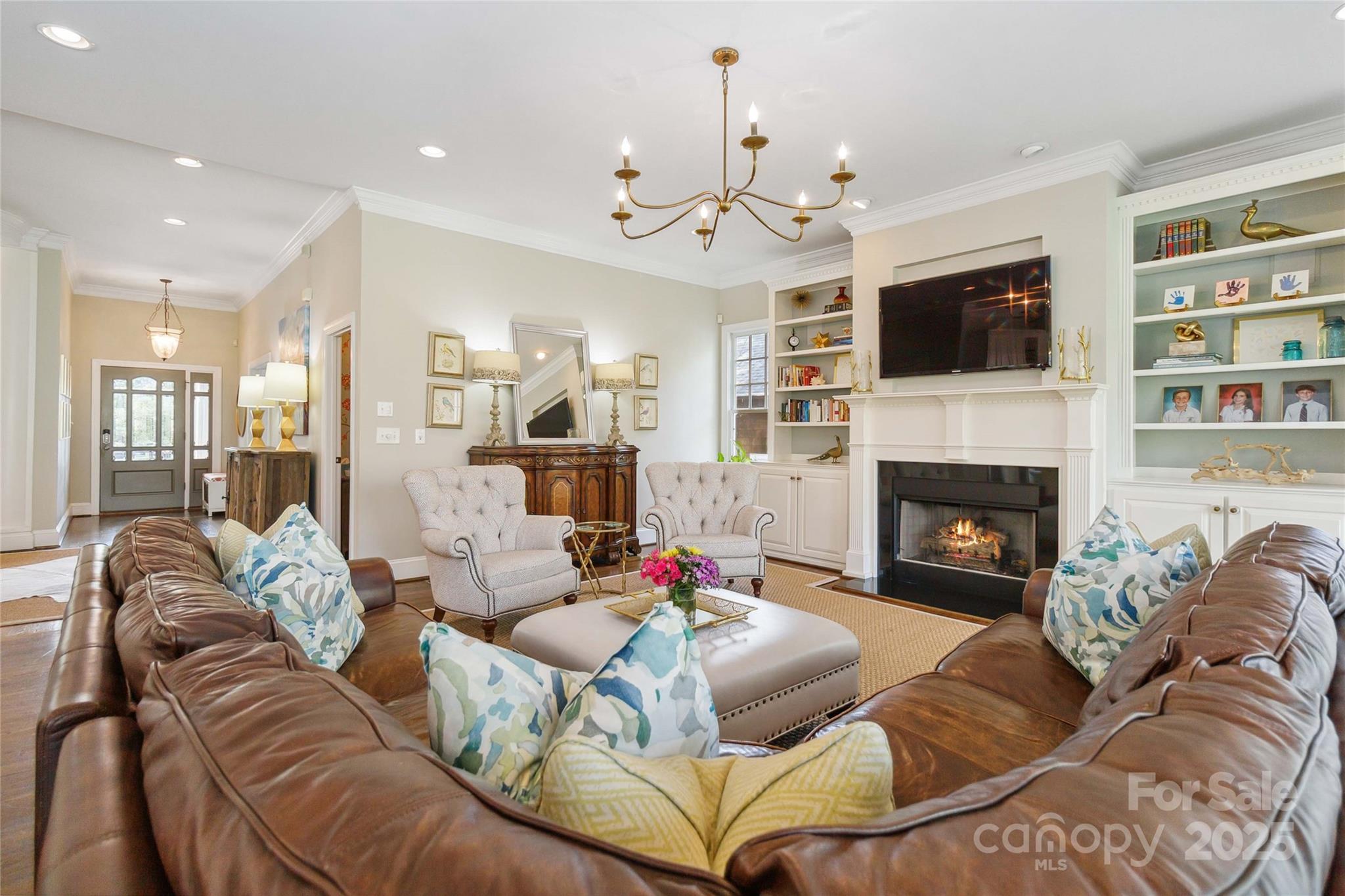 1921 Brandon Circle