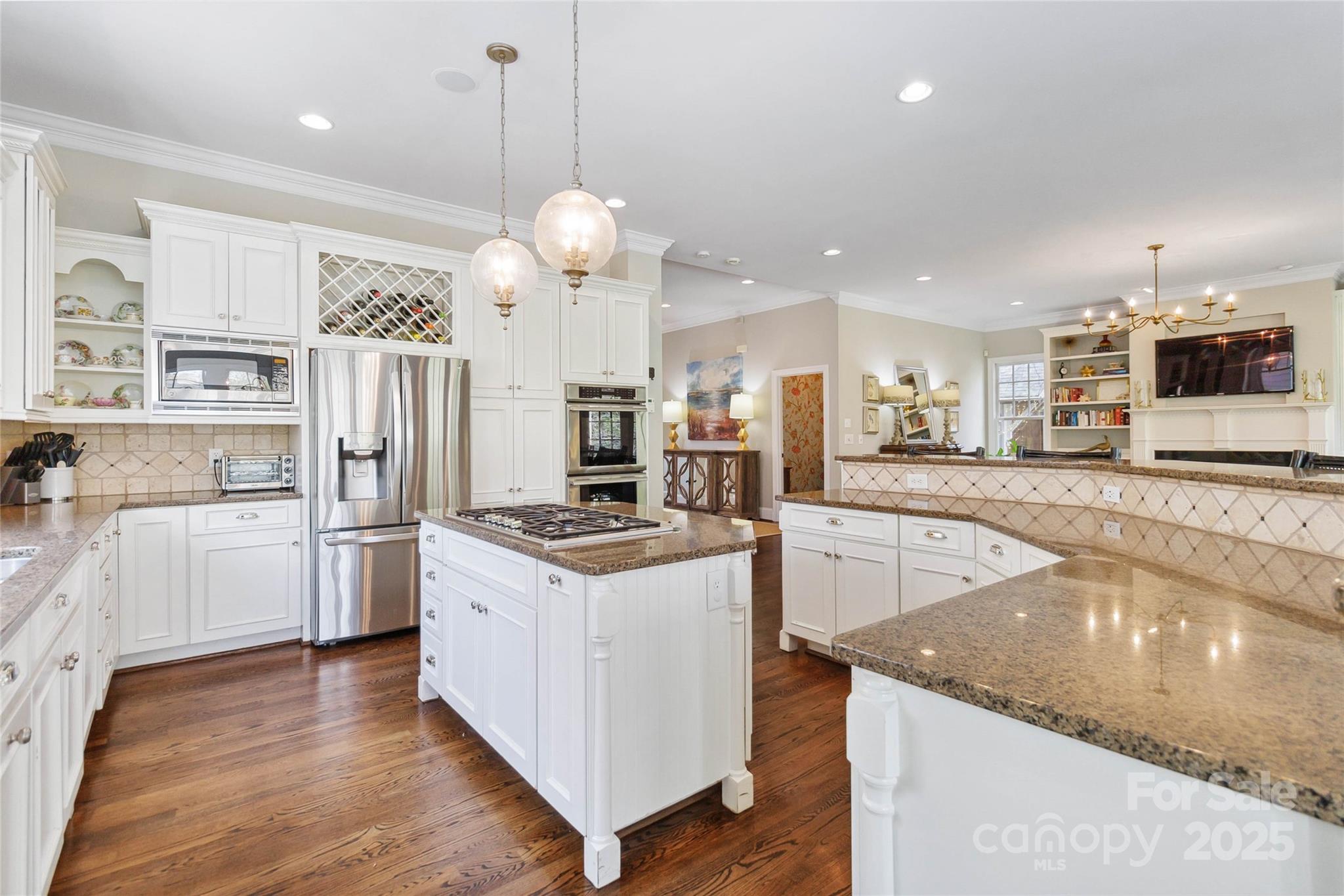1921 Brandon Circle