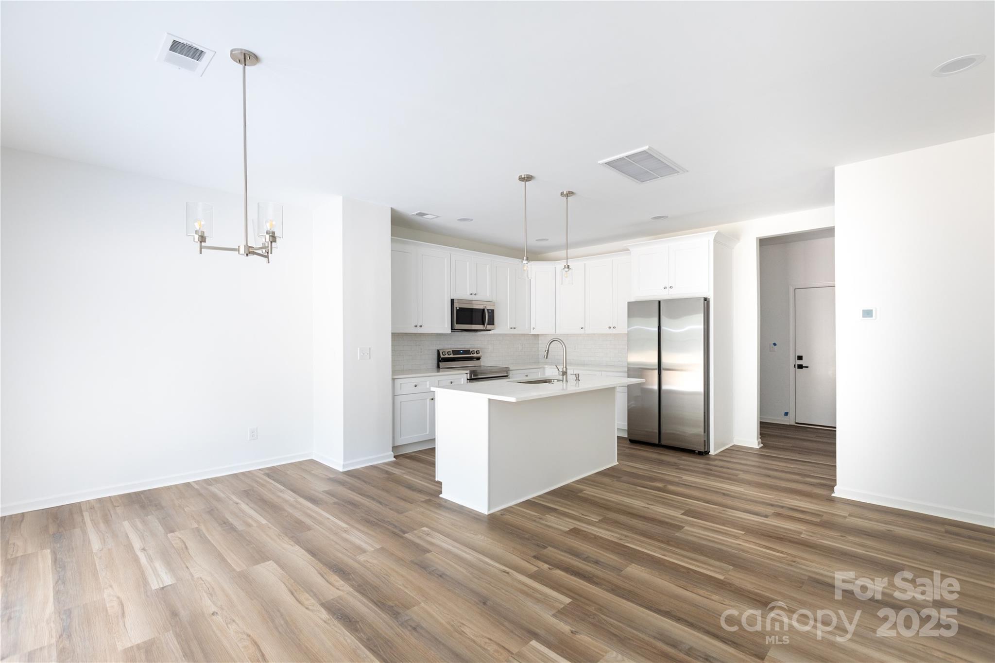 6223 Rockwell Boulevard W