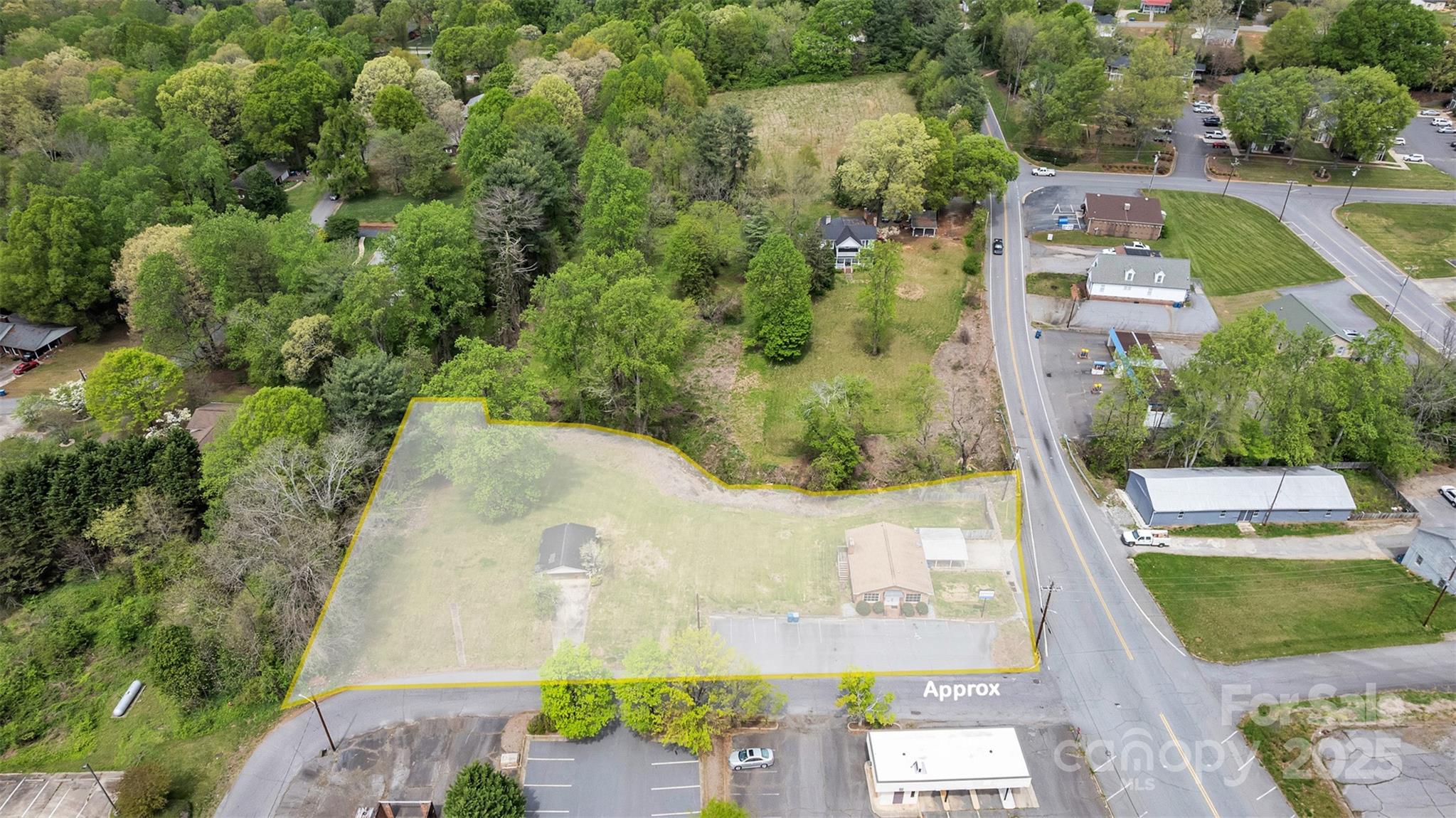 10 1st Avenue NW