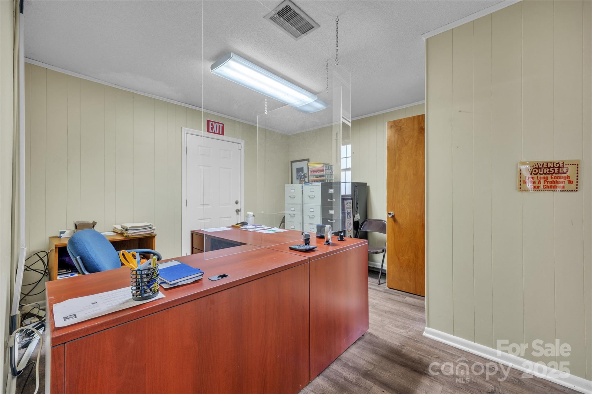 10 1st Avenue NW