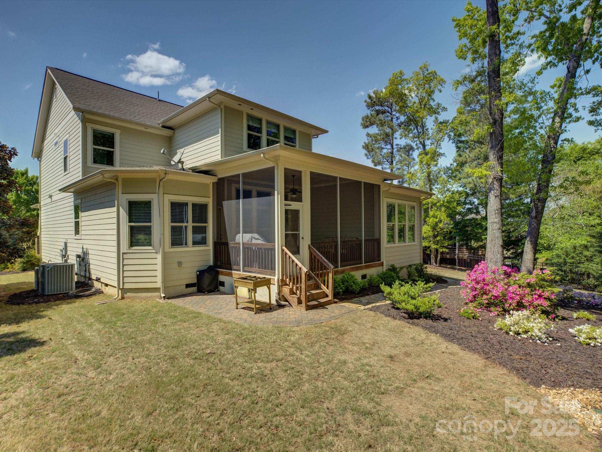 1222 Kings Bottom Drive