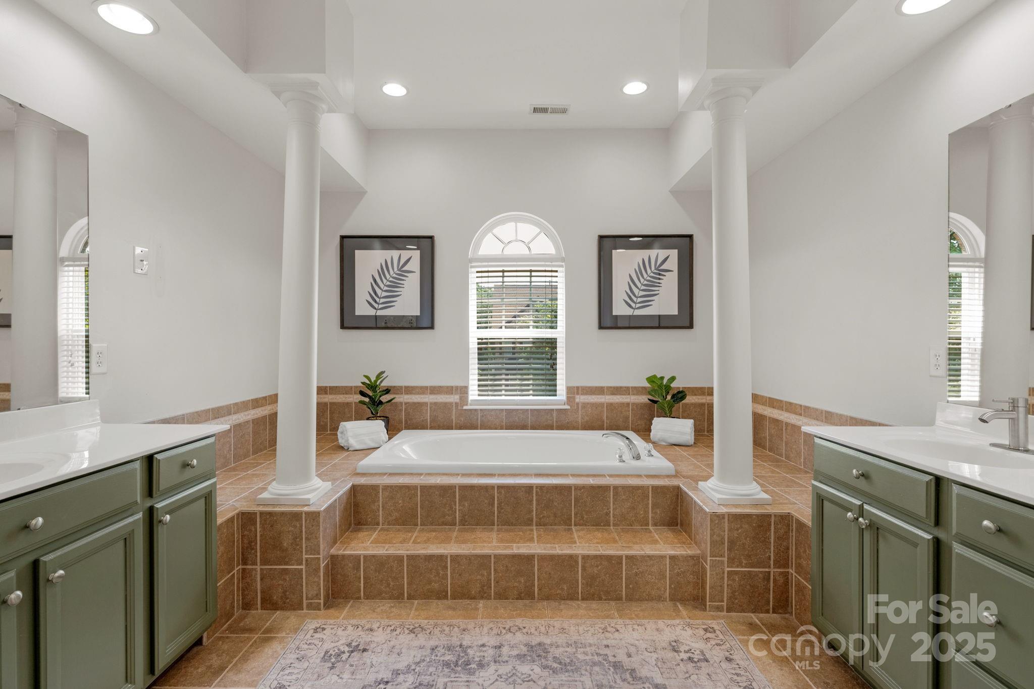 1116 Crooked River Drive