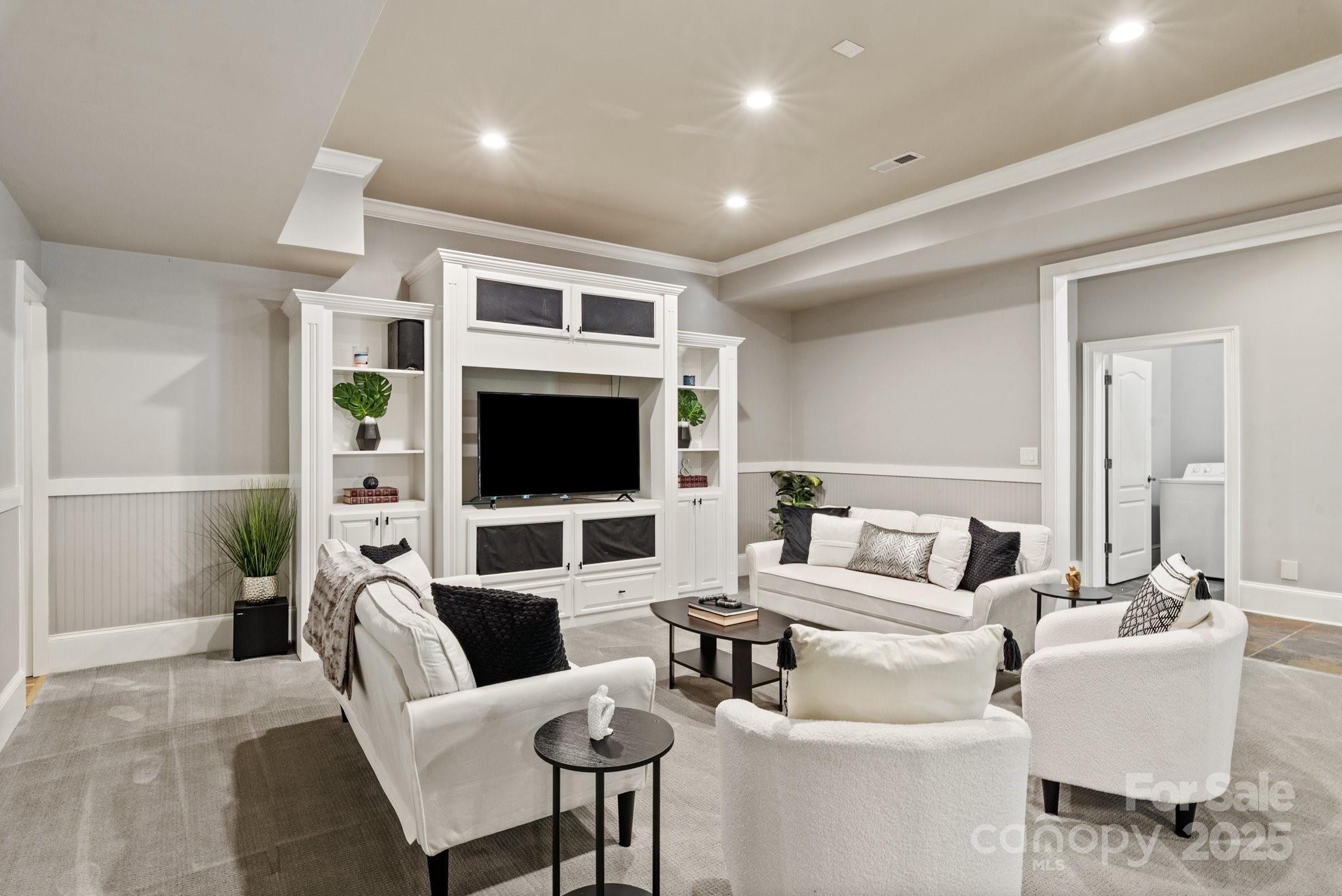 1001 Medinah Court