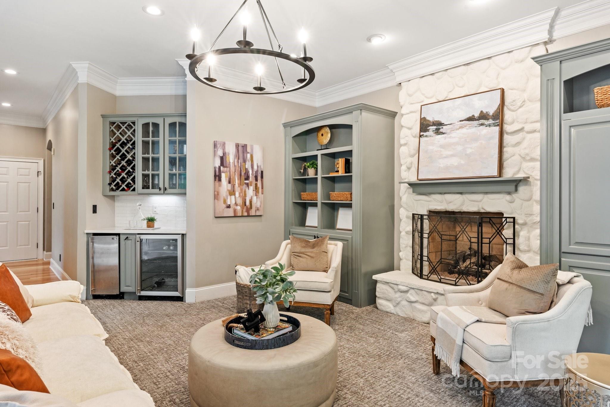 1001 Medinah Court