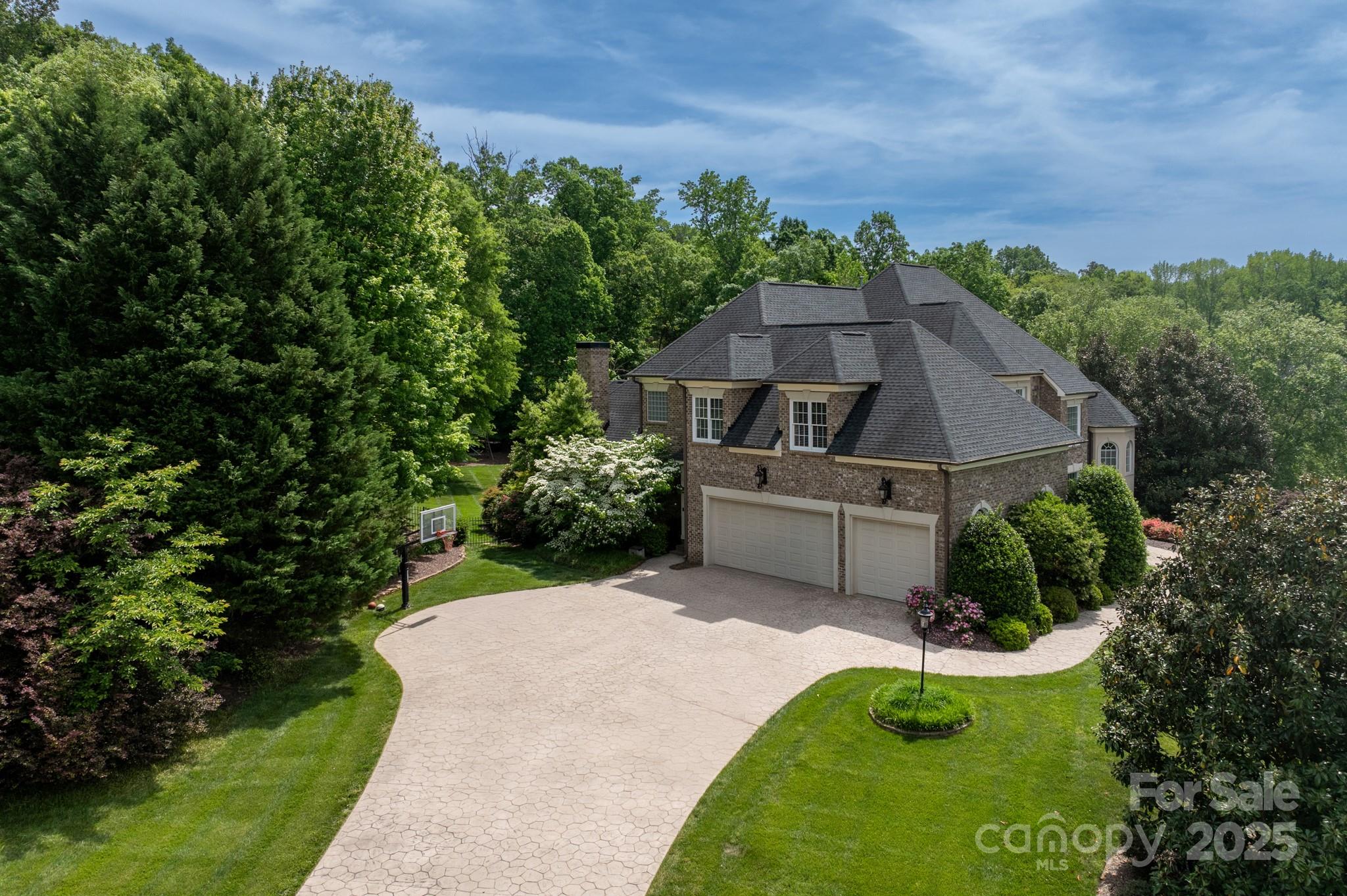1001 Medinah Court