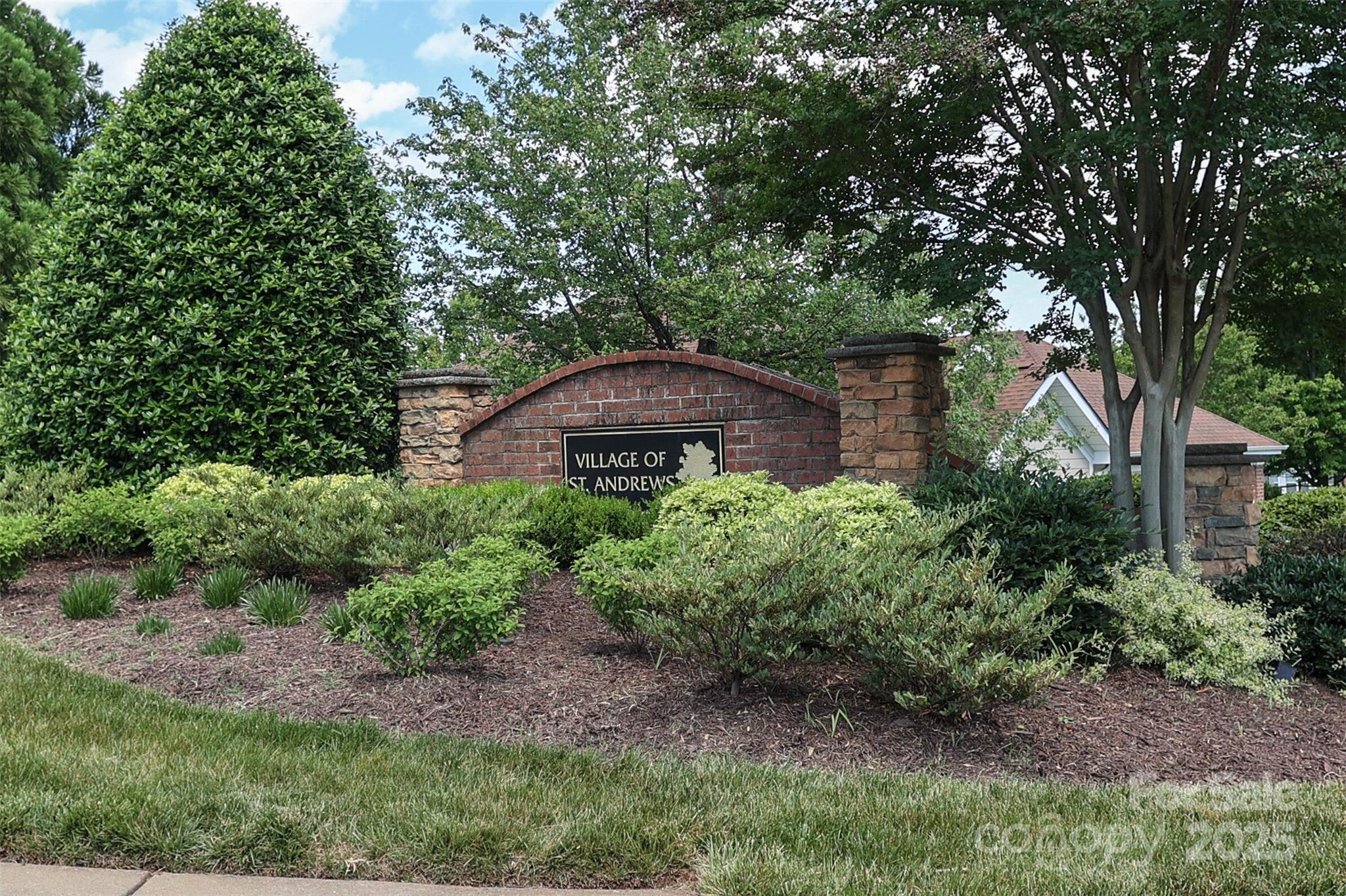 2114 N Castle Court